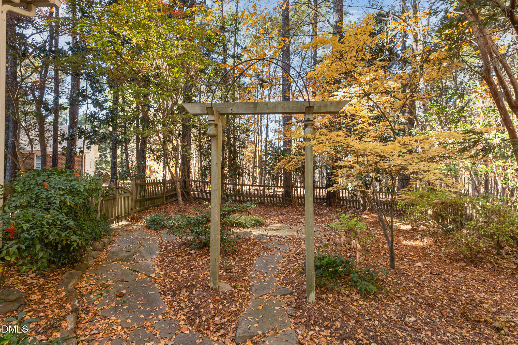 105 Great Oaks Place