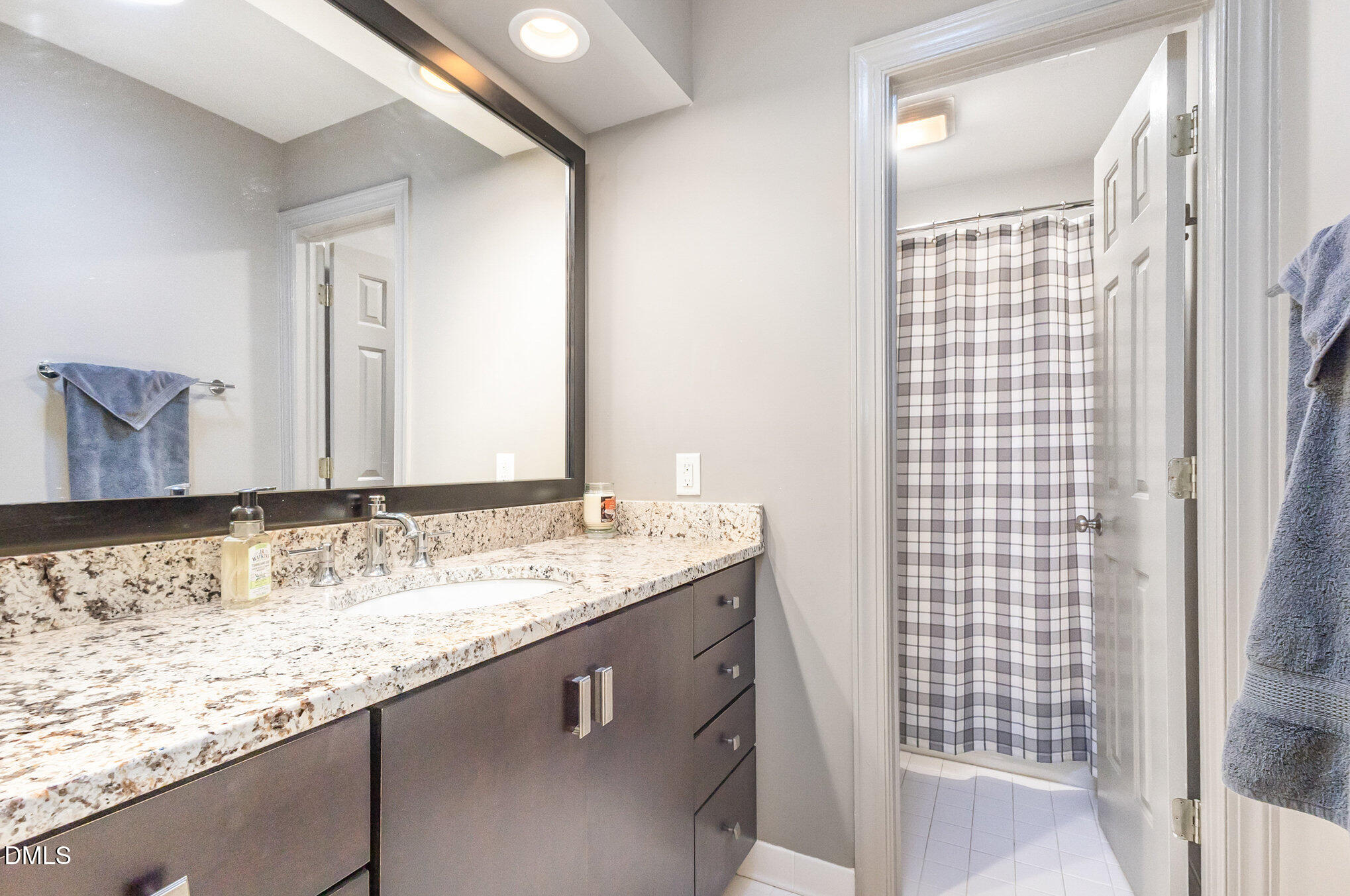 105 Great Oaks Place