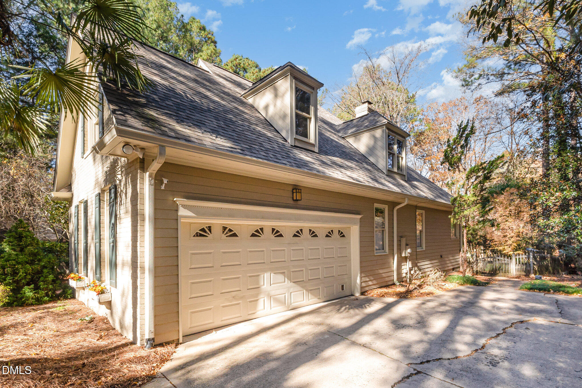 105 Great Oaks Place