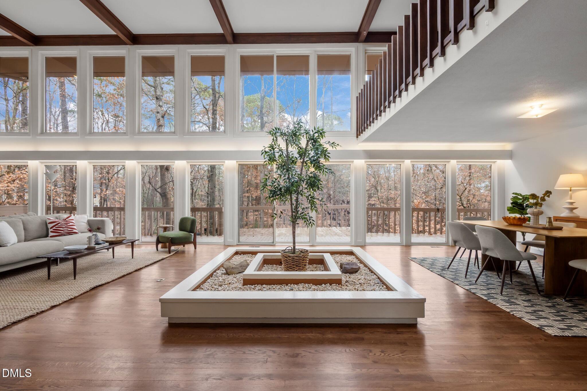 634 Kensington Drive