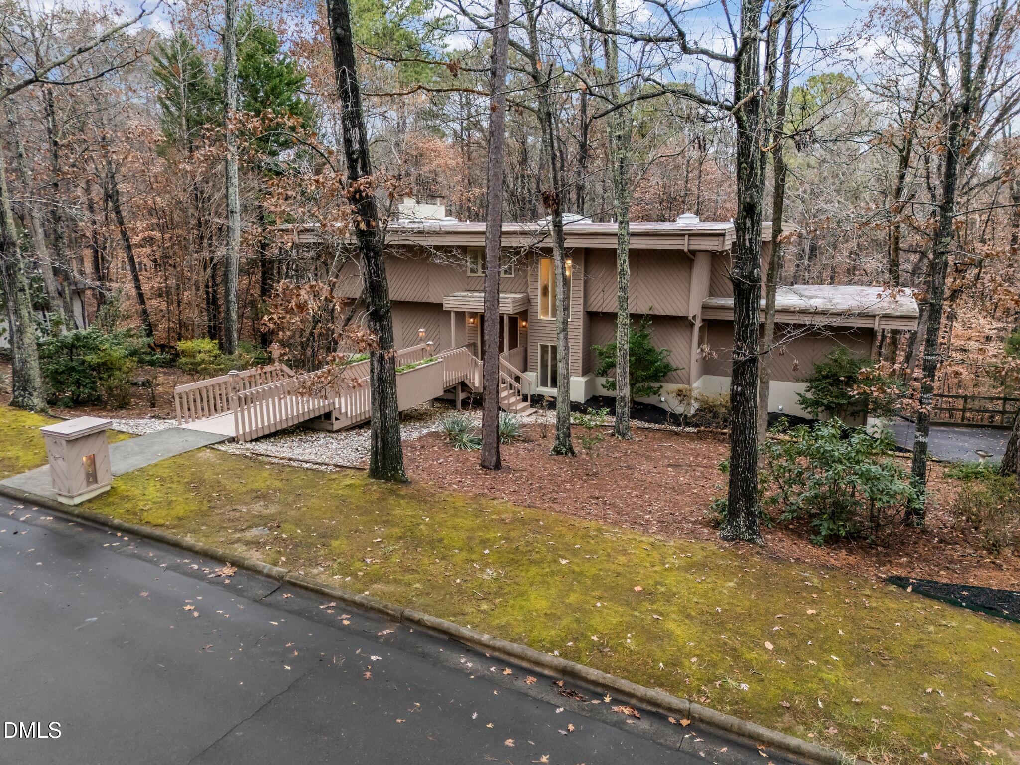 634 Kensington Drive