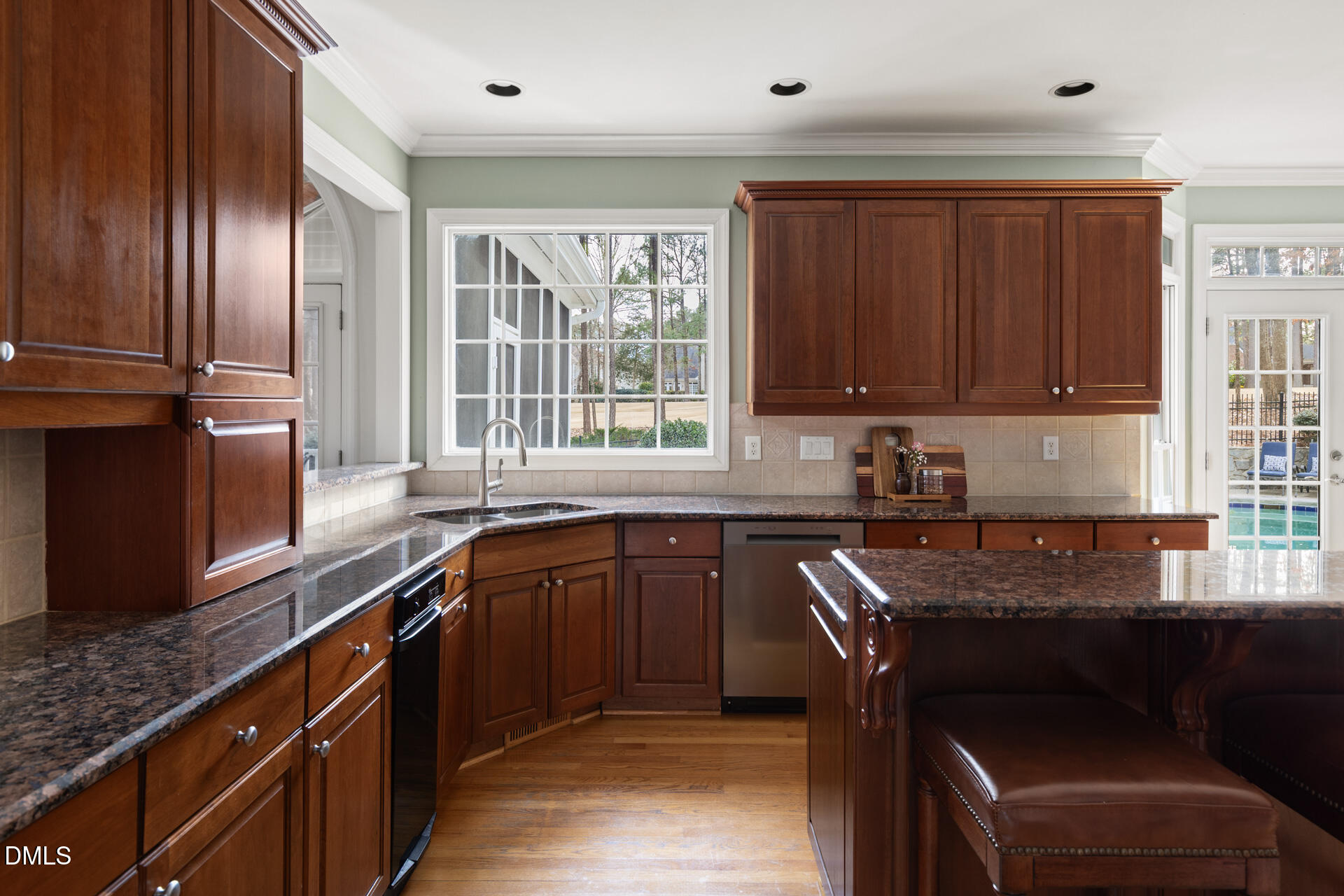 408 Hogans Valley Way