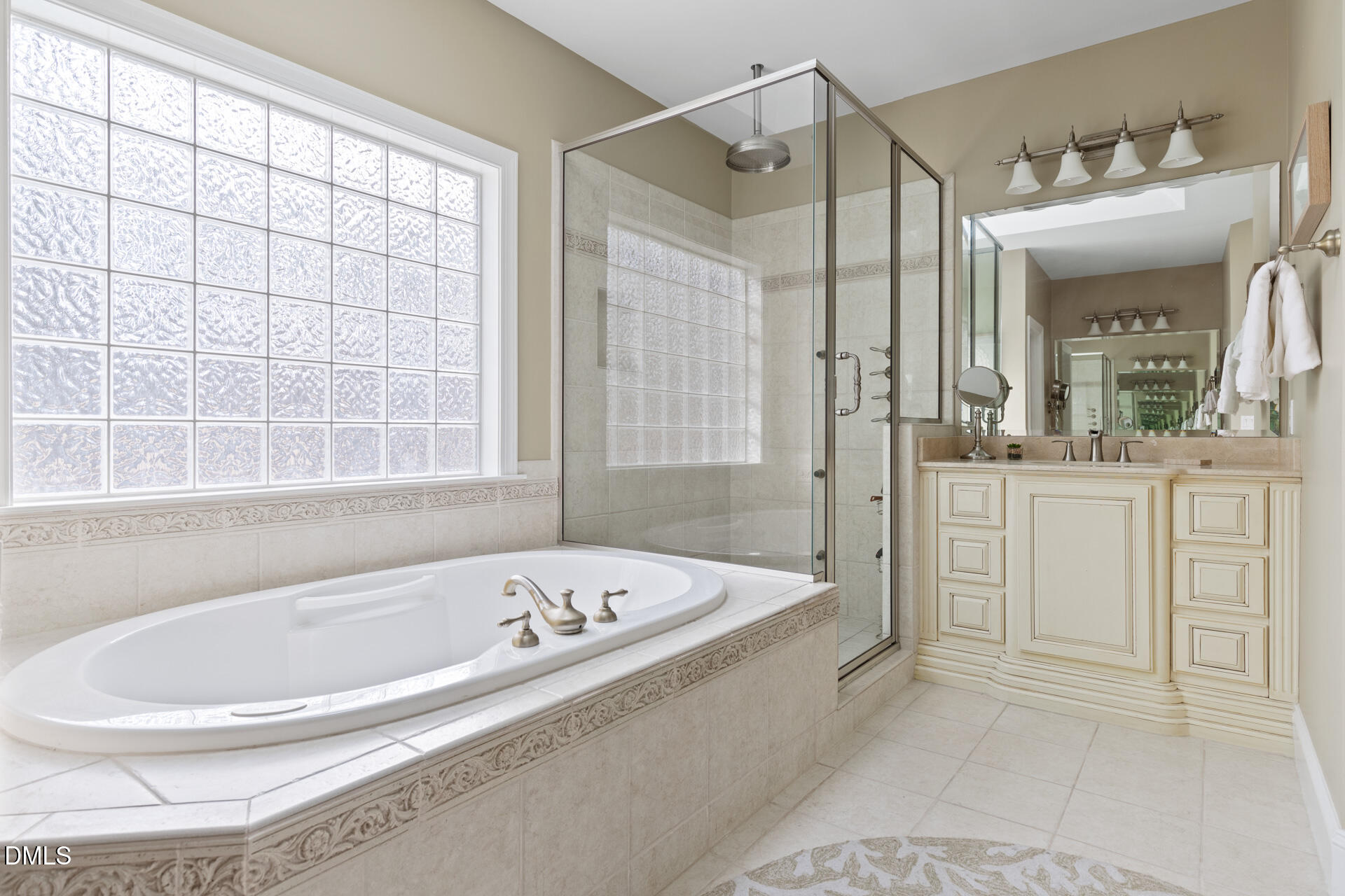 408 Hogans Valley Way