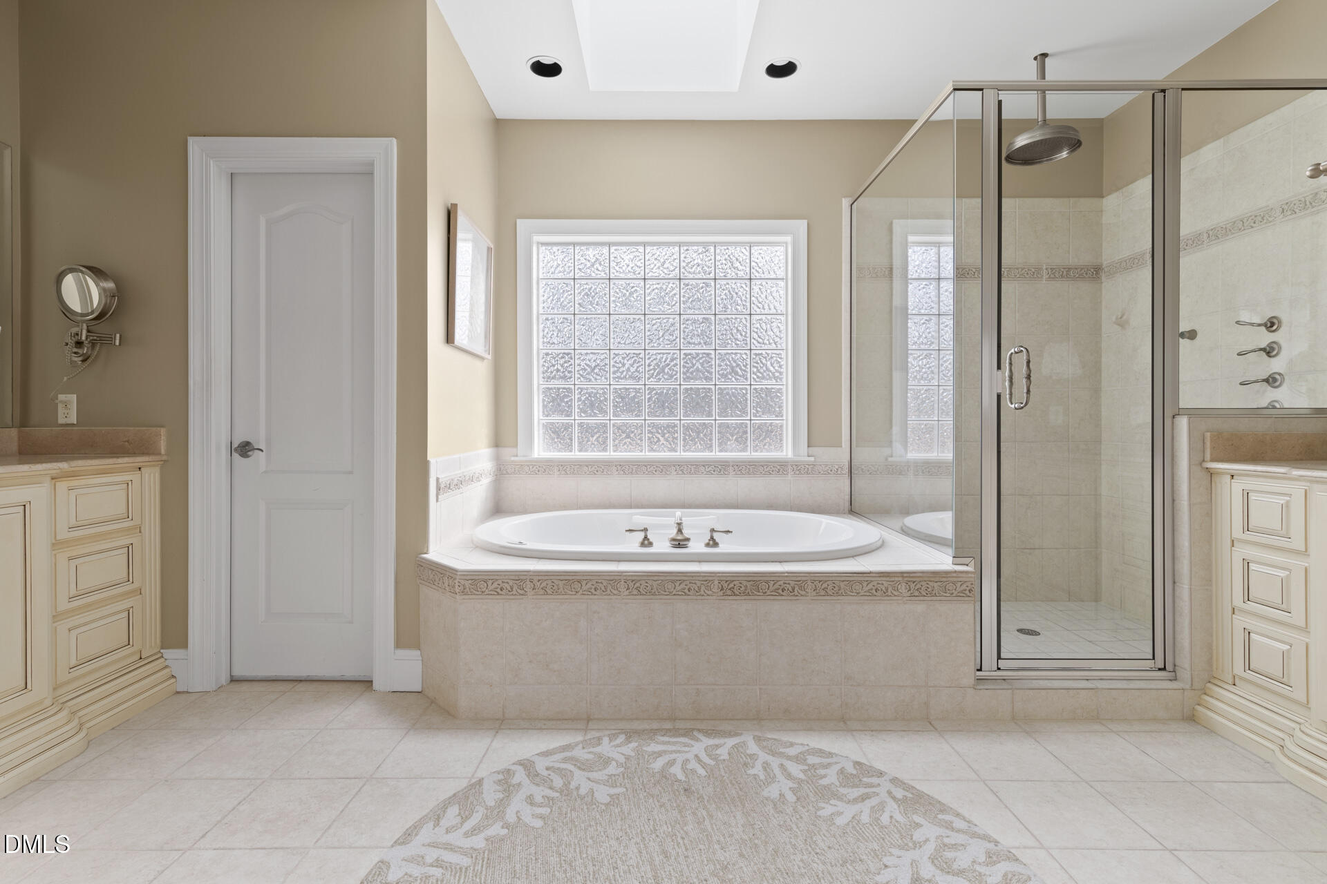 408 Hogans Valley Way