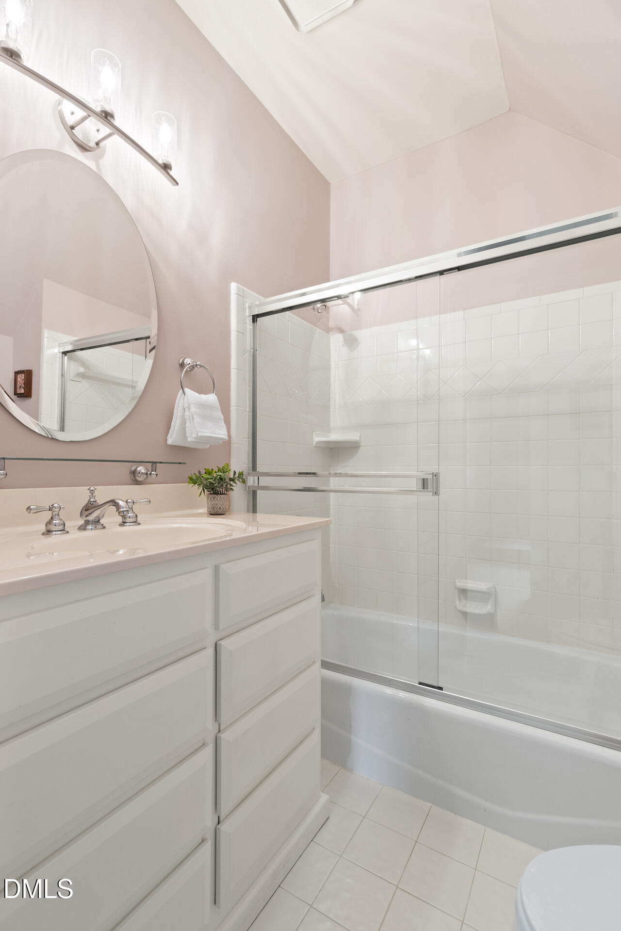 408 Hogans Valley Way