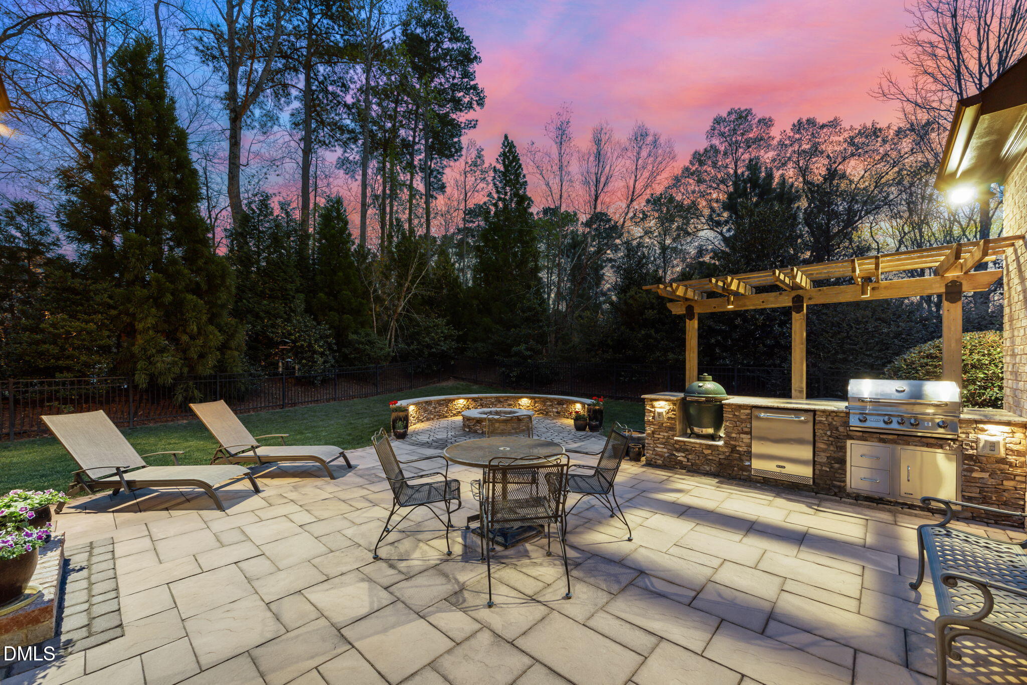 102 Michelangelo Way