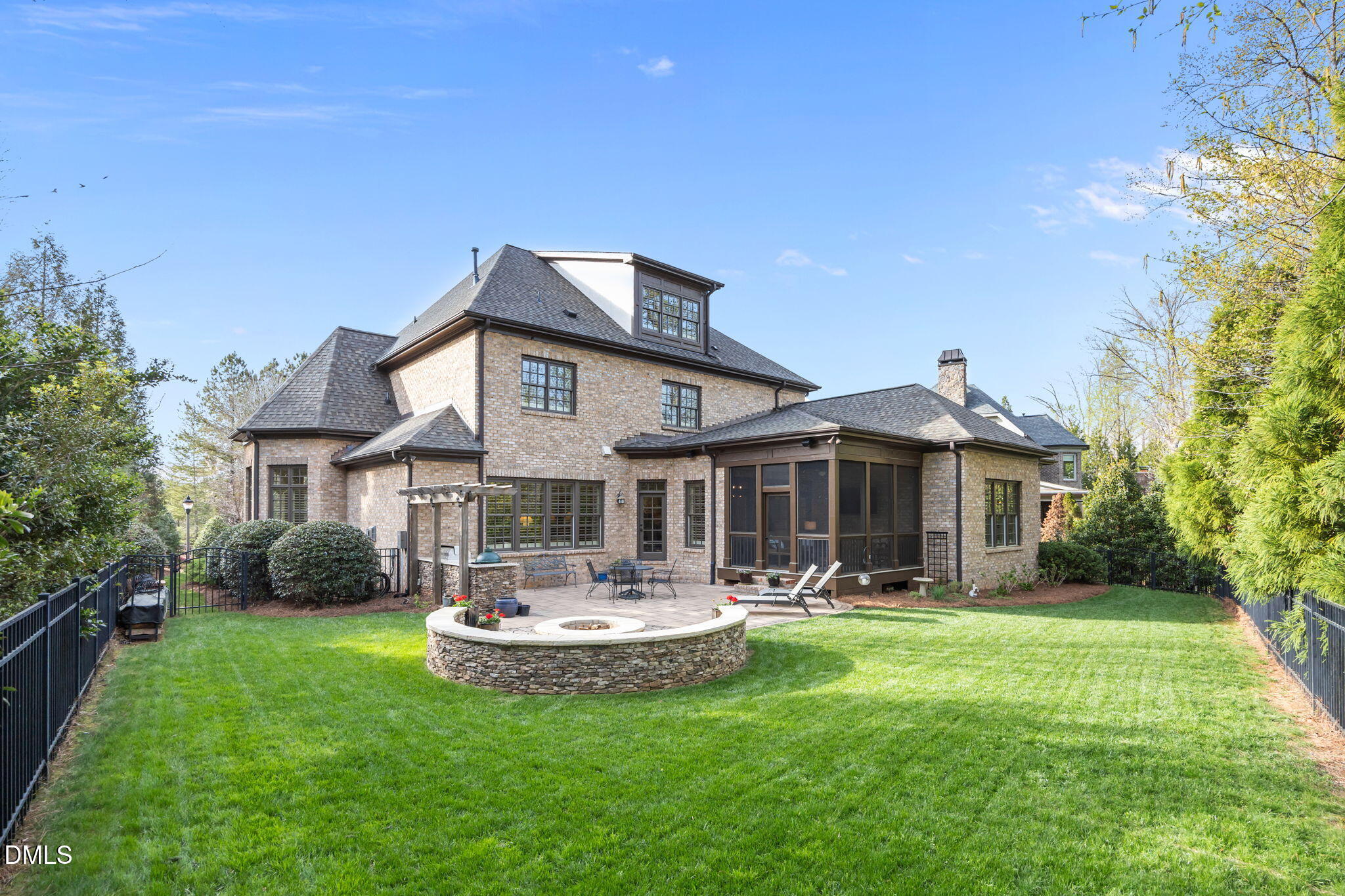 102 Michelangelo Way