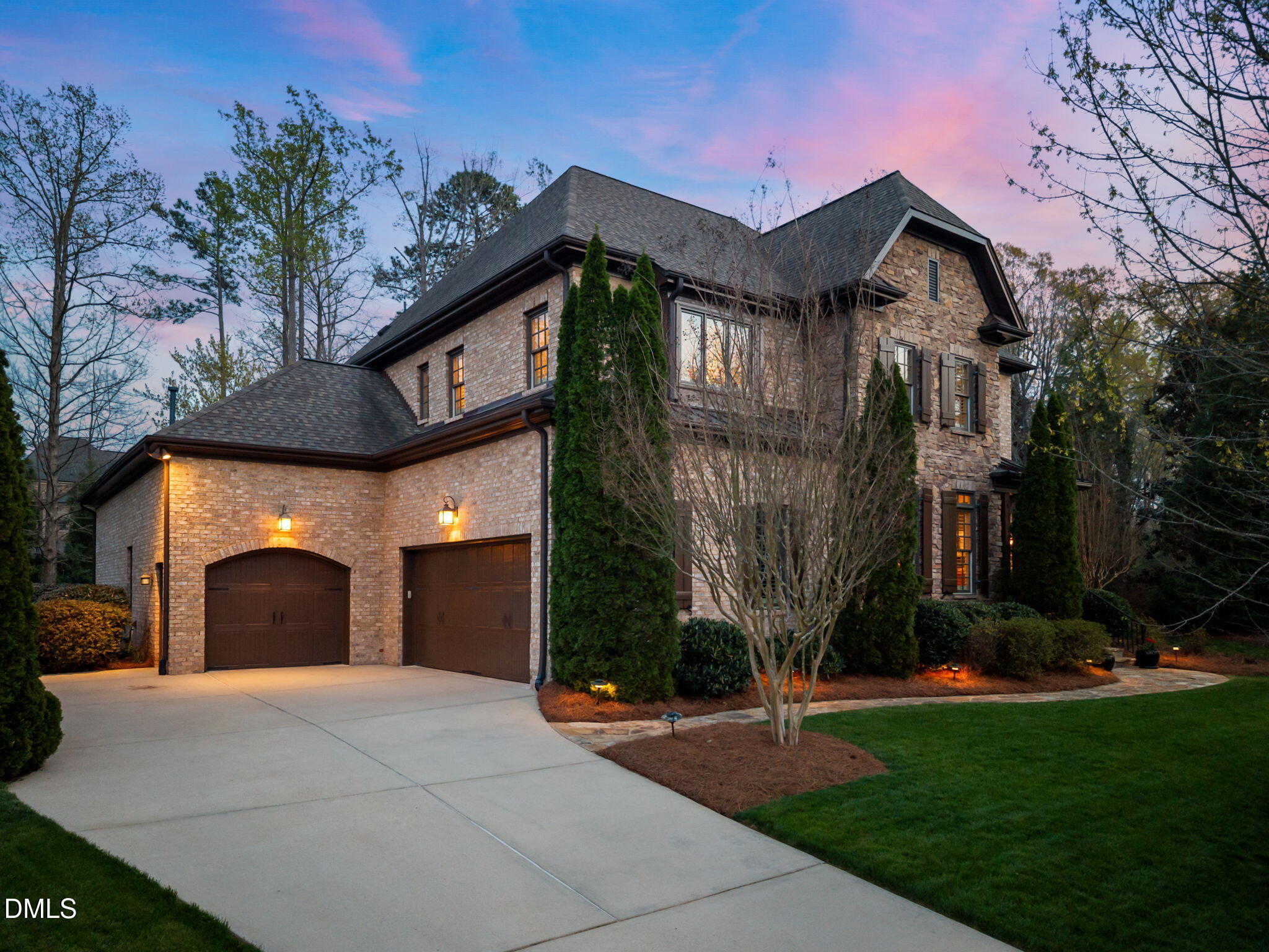 102 Michelangelo Way