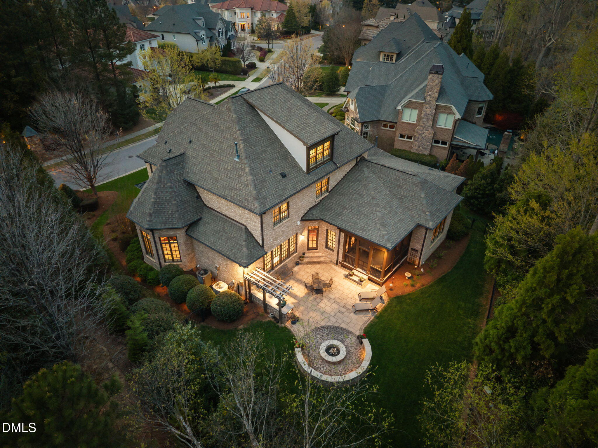102 Michelangelo Way