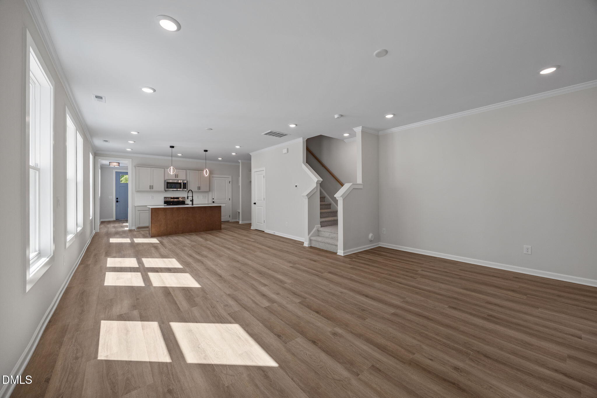 937 Selby Avenue