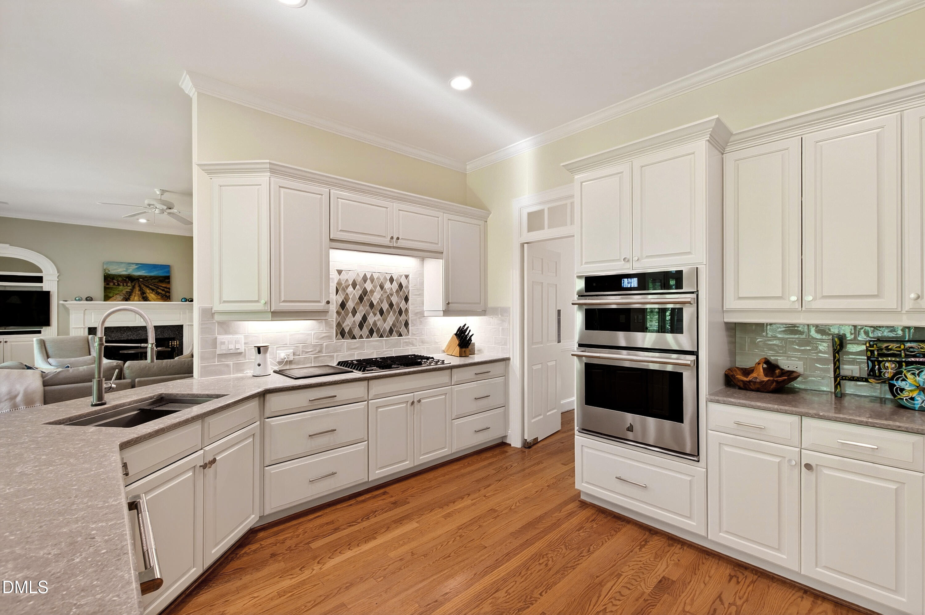 4933 Cremshaw Court