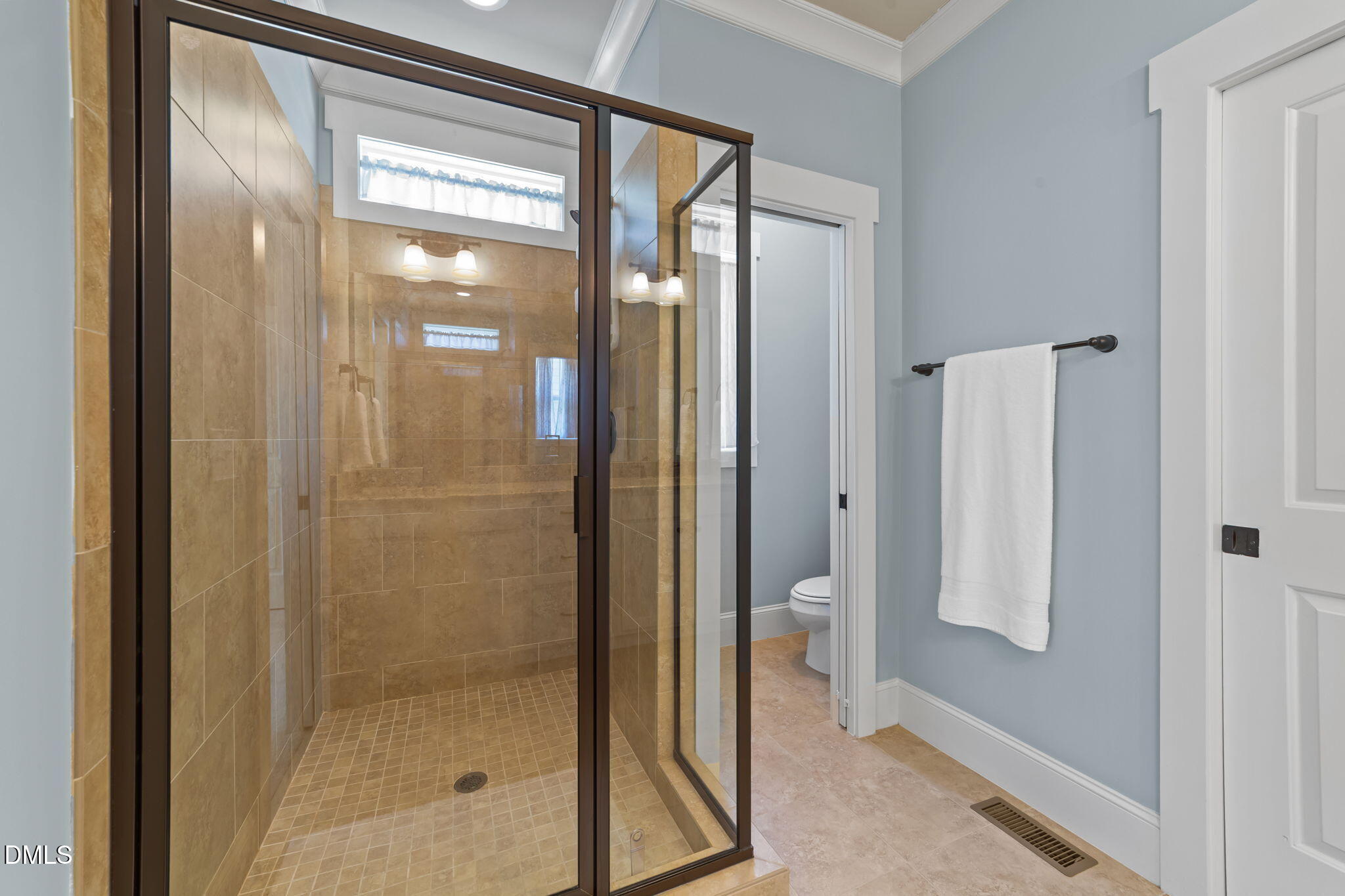 913 Hollymont Drive