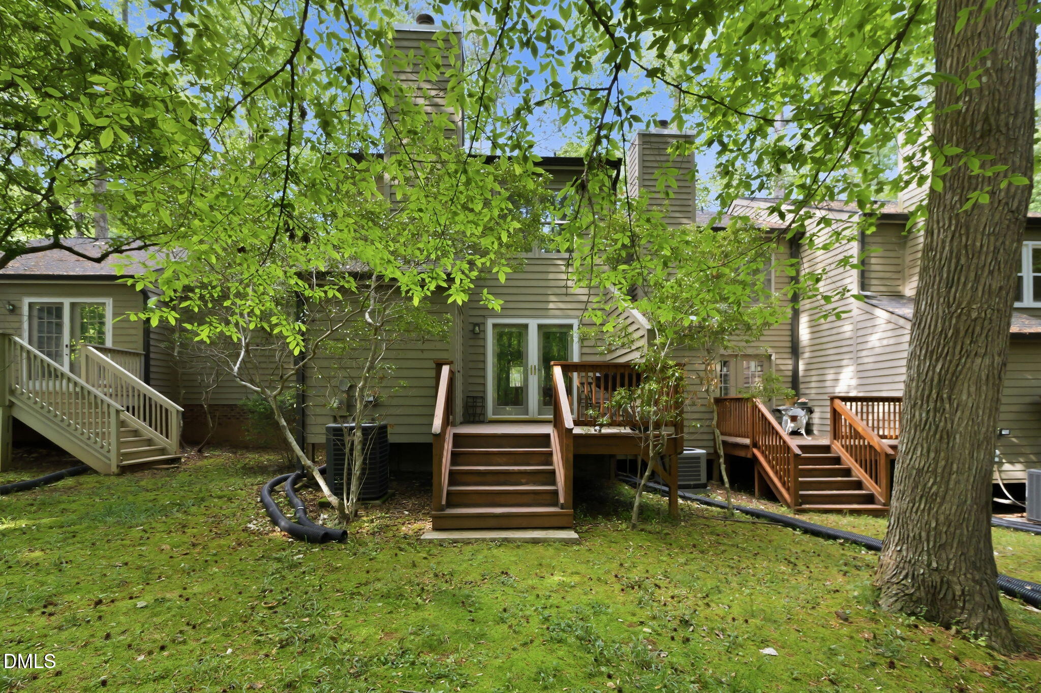404 Forest Court