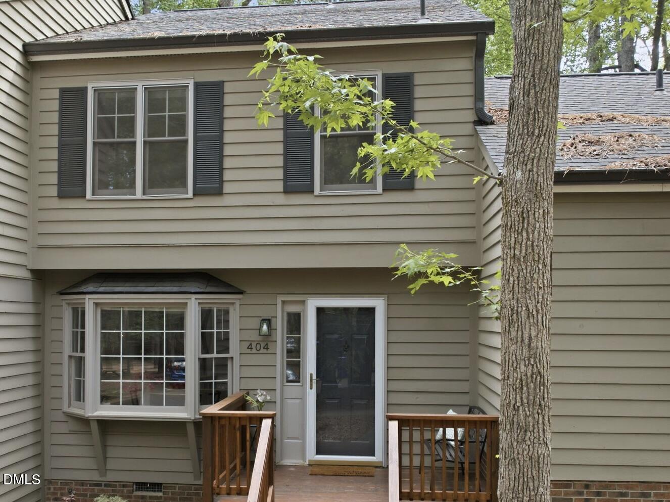 404 Forest Court