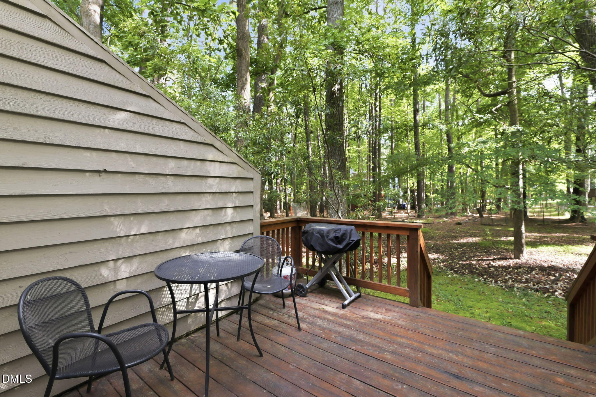 404 Forest Court