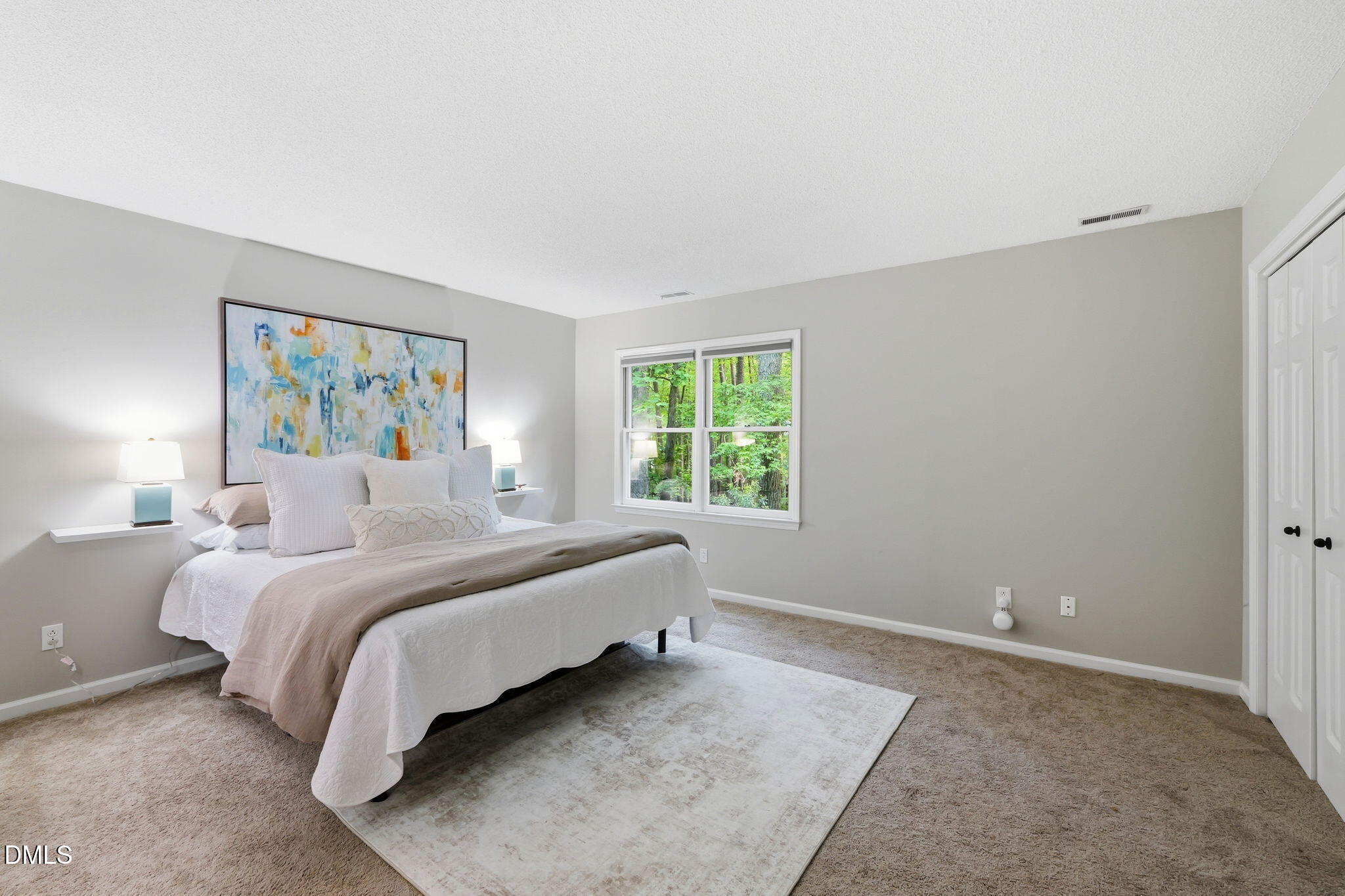404 Forest Court