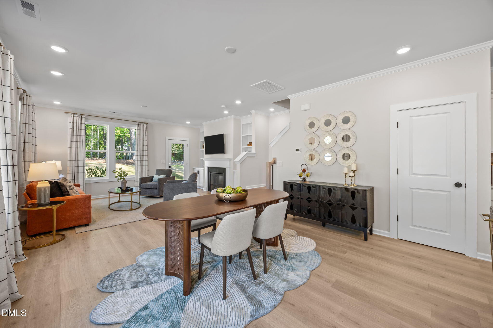907 Selby Avenue