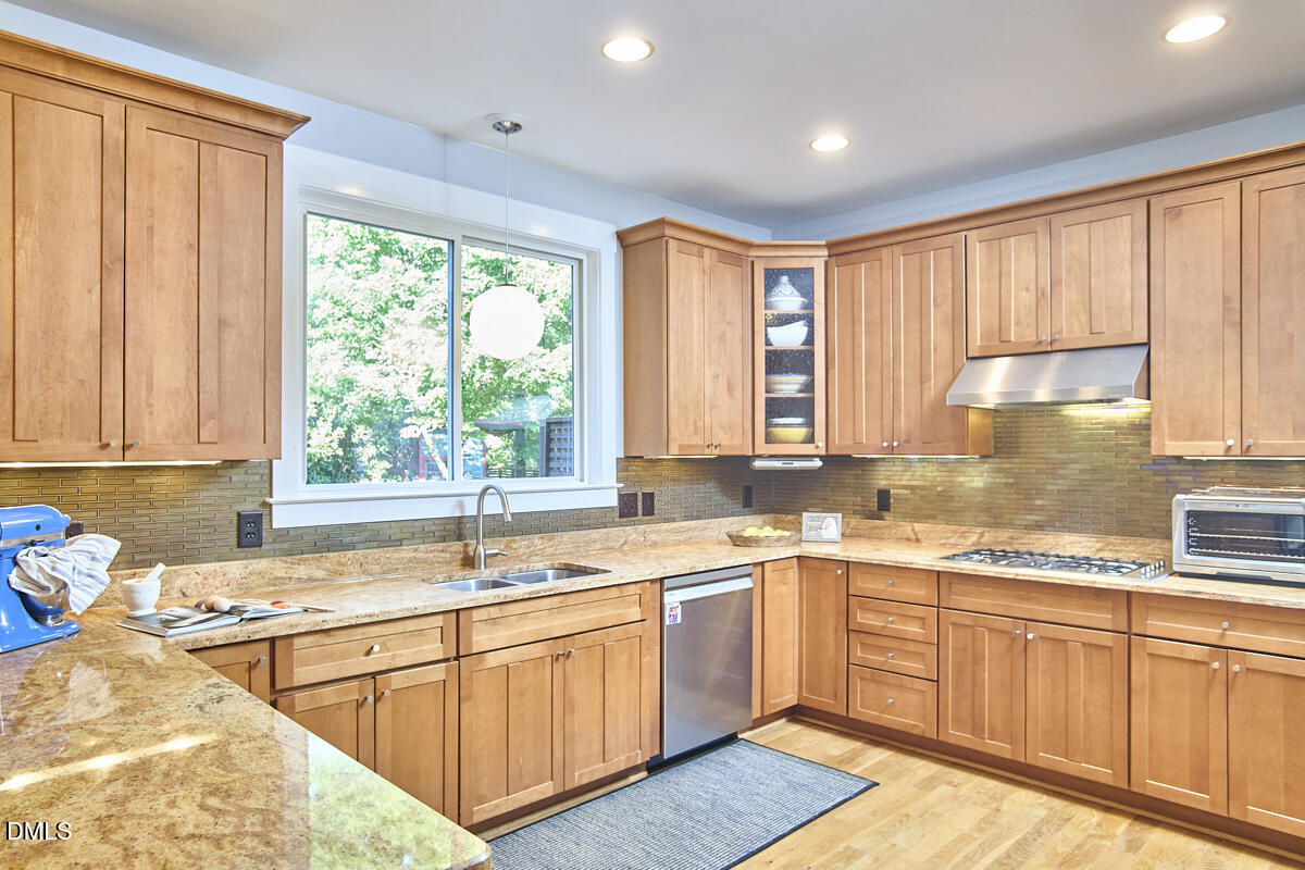 908 Hillsborough Road