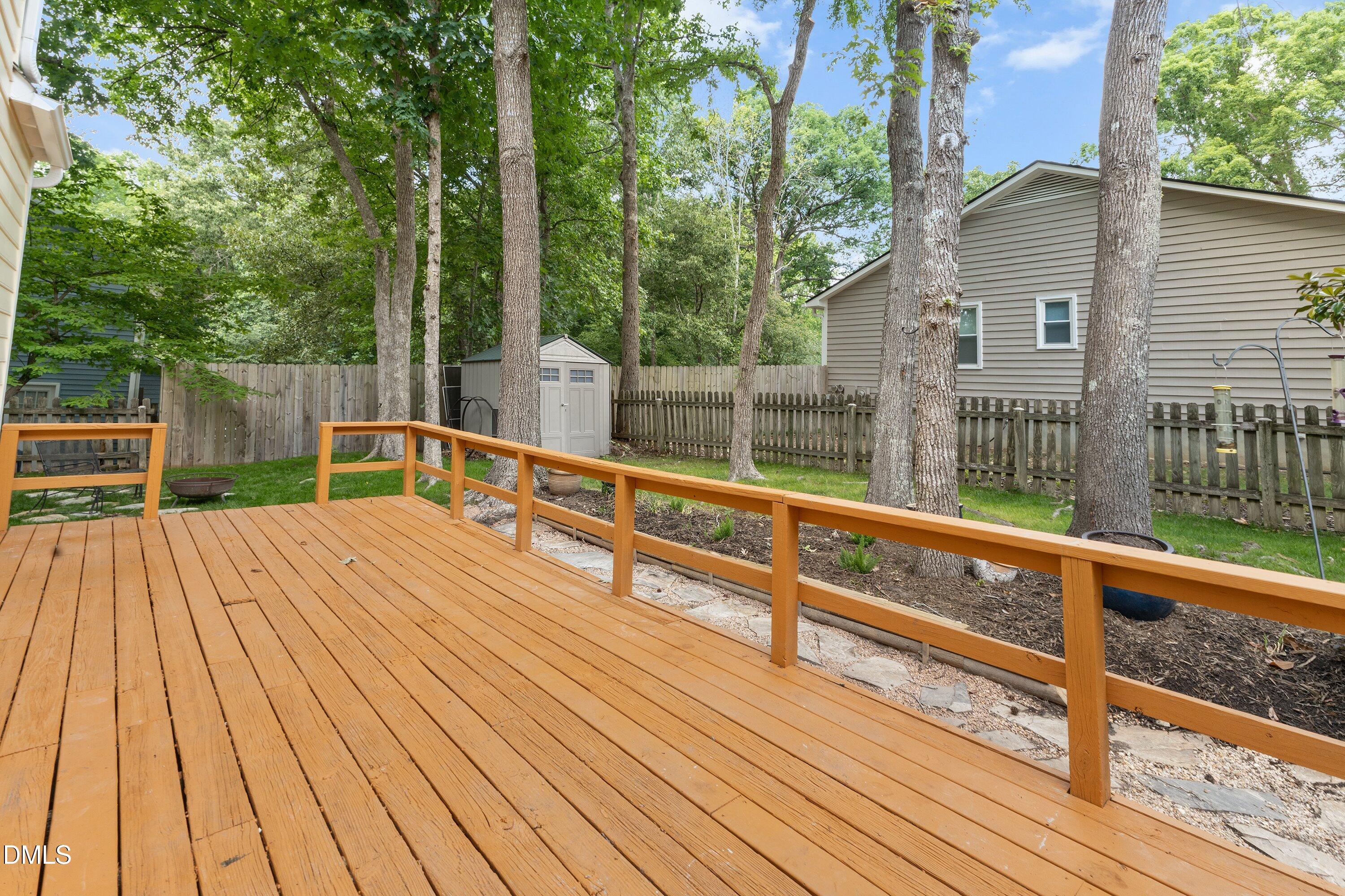 1412 Valley Run