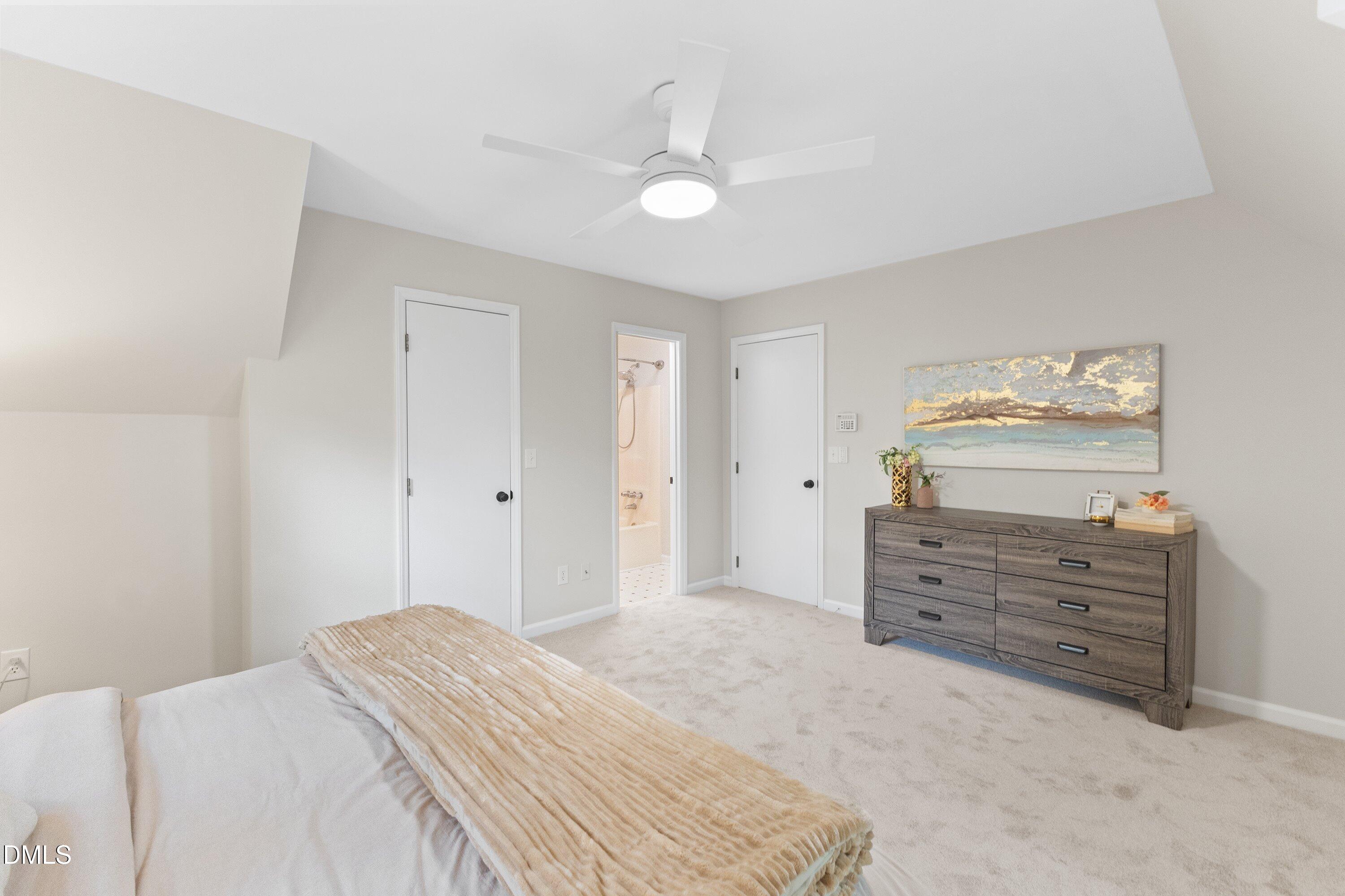 1412 Valley Run