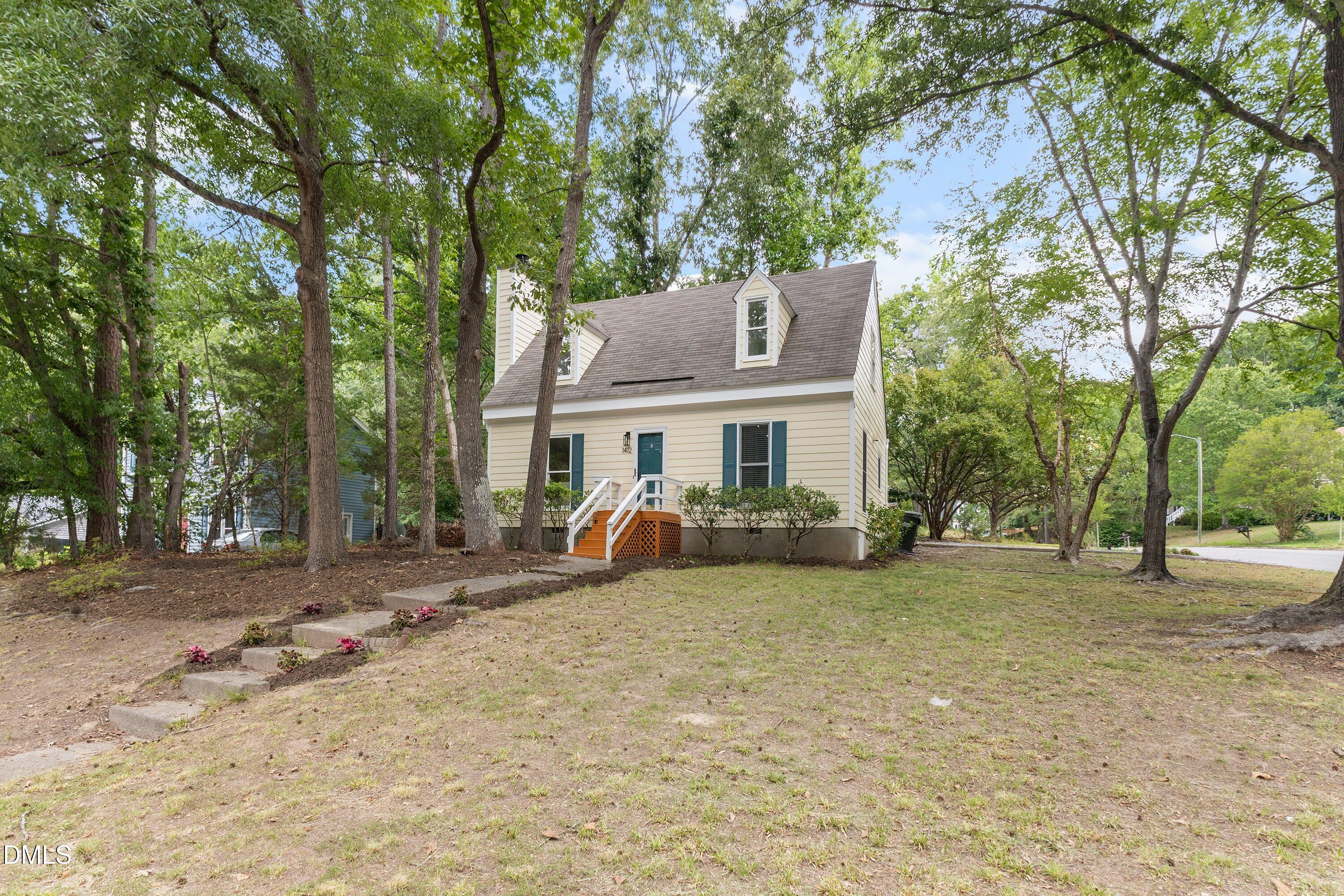 1412 Valley Run