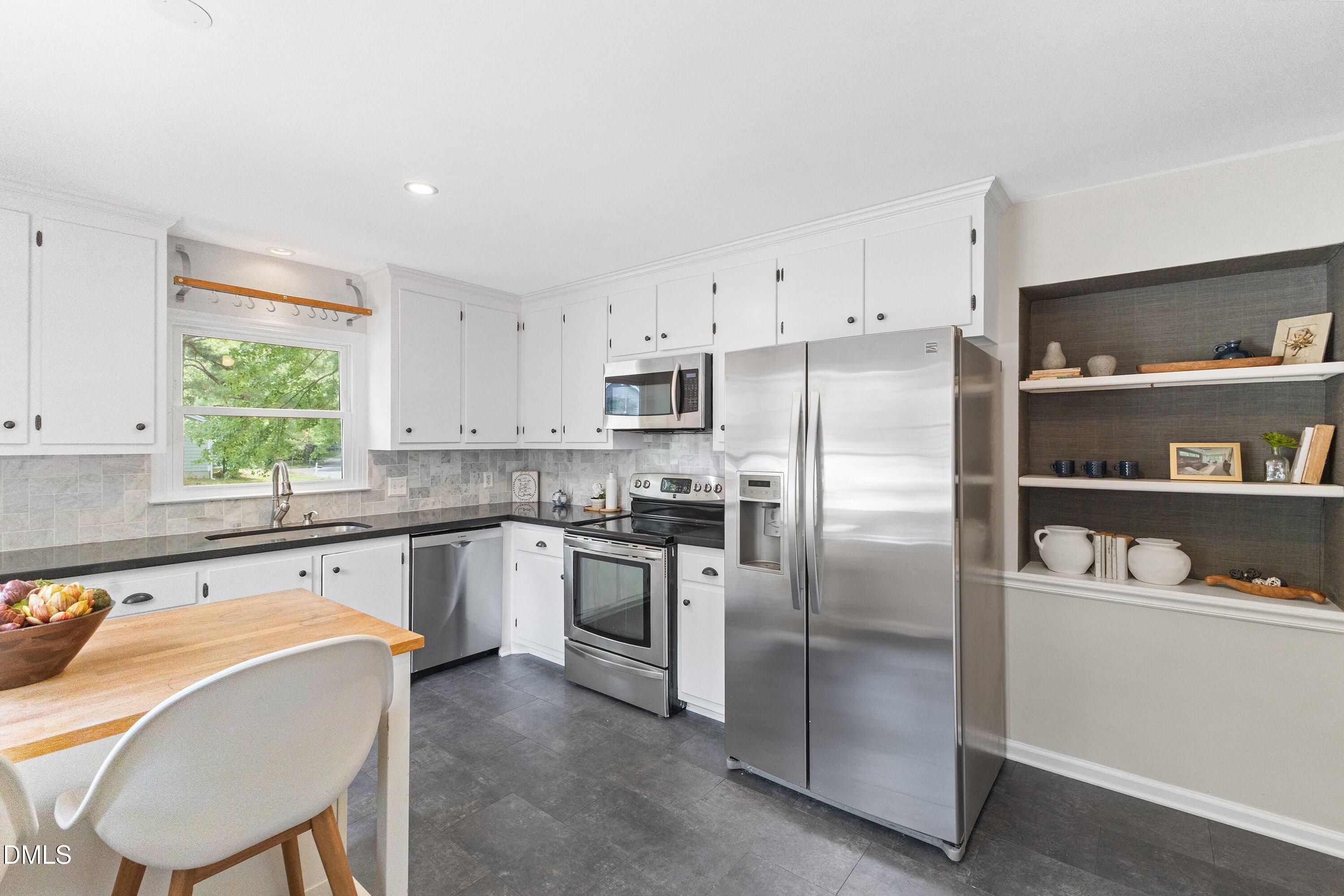 1412 Valley Run