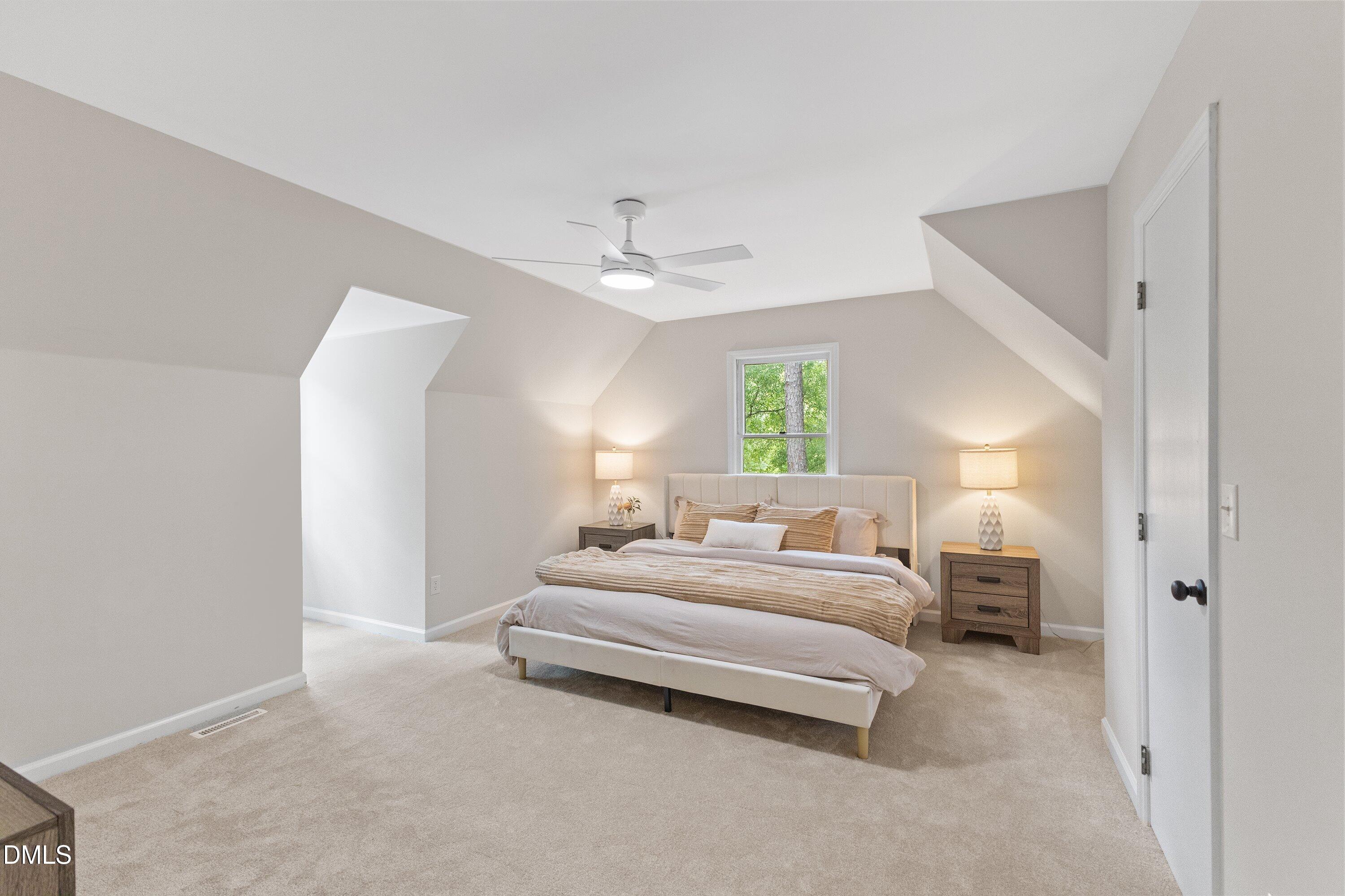1412 Valley Run