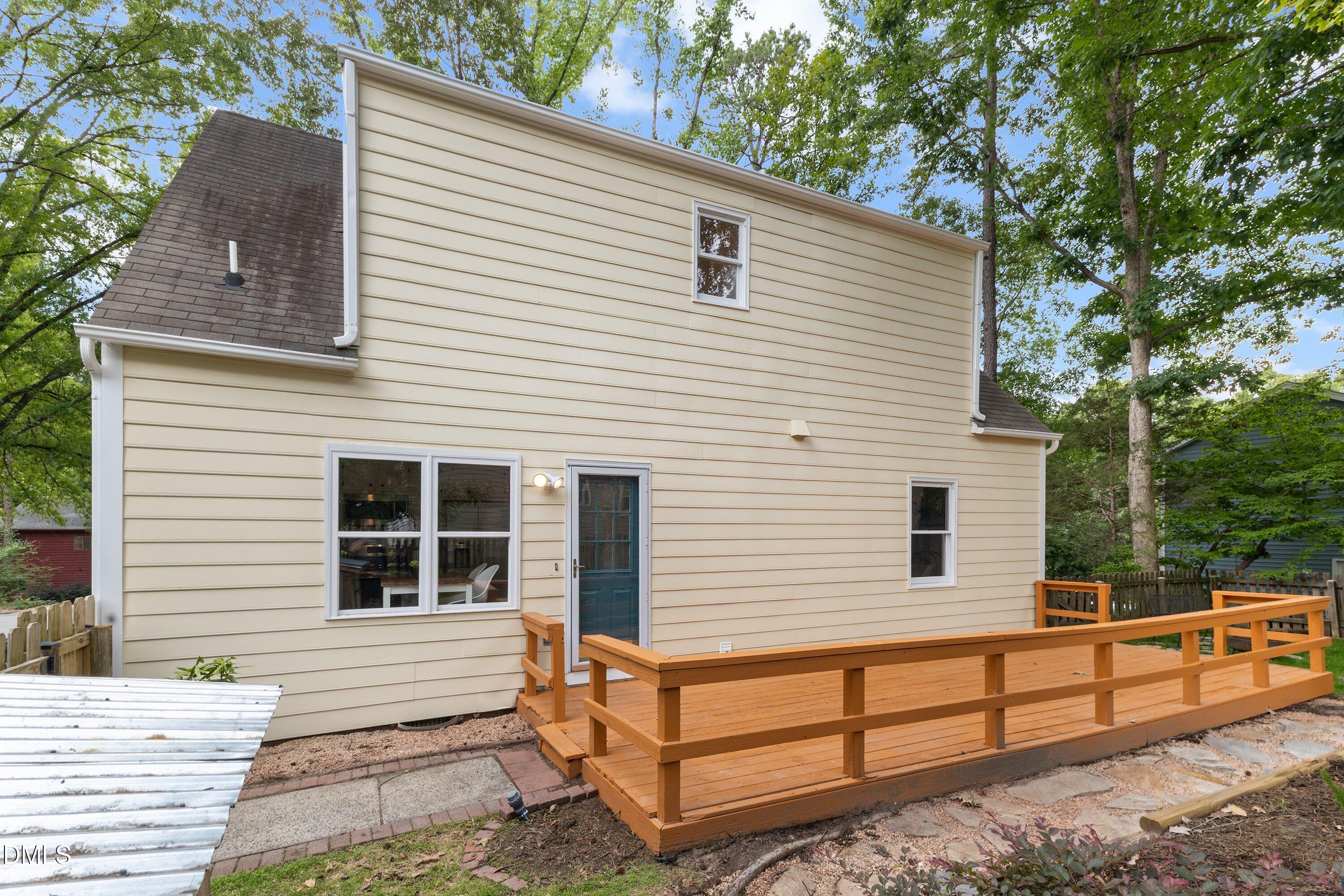 1412 Valley Run