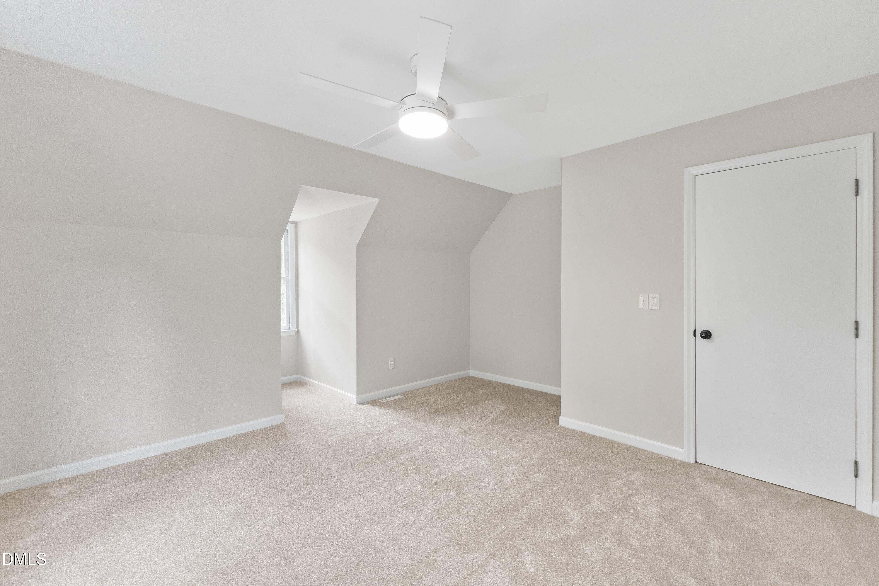 1412 Valley Run
