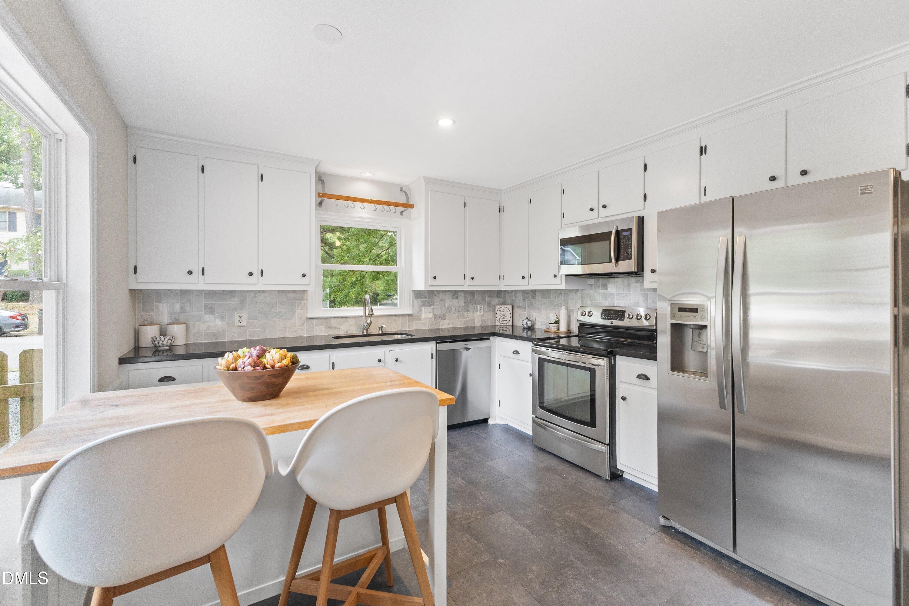 1412 Valley Run