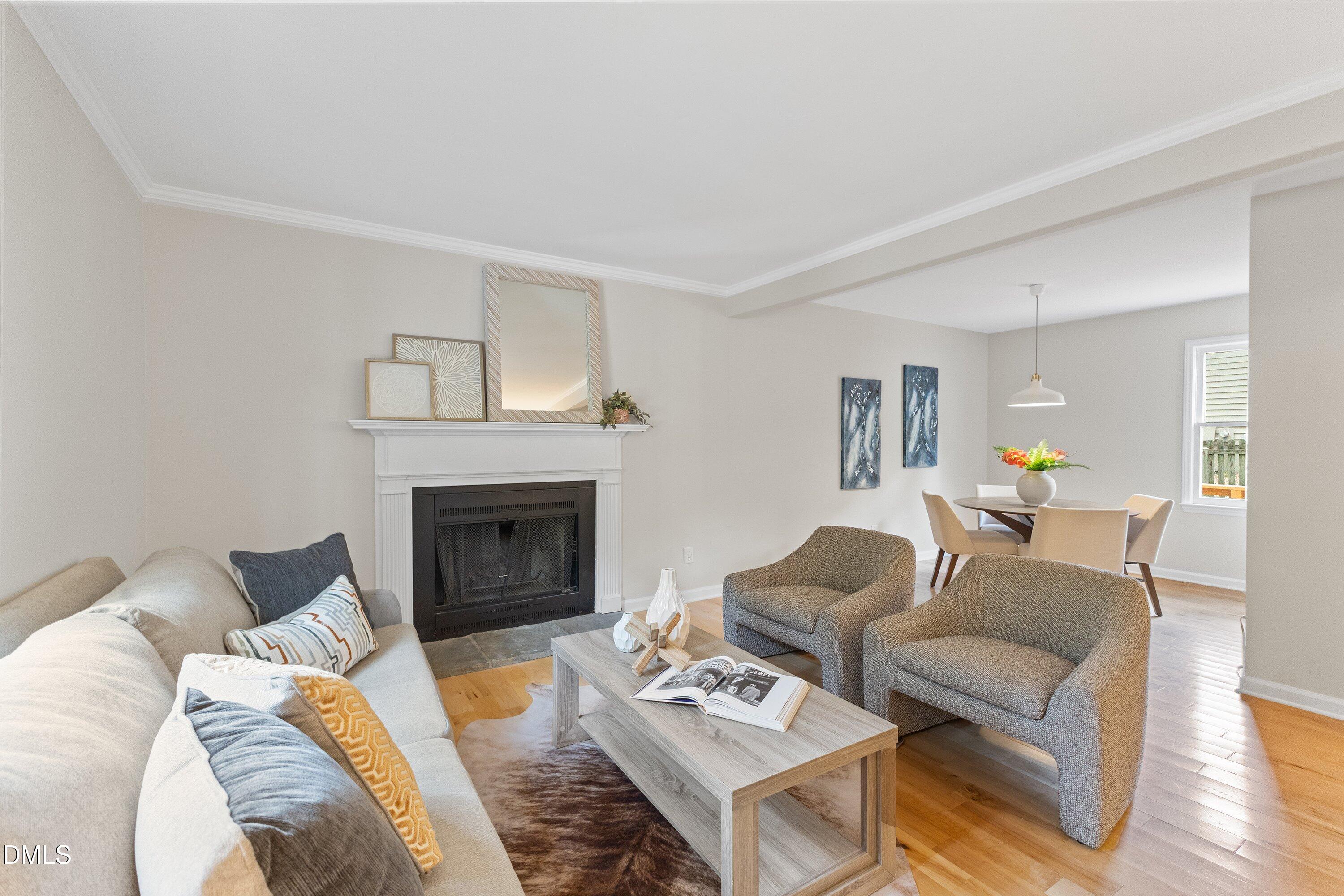 1412 Valley Run