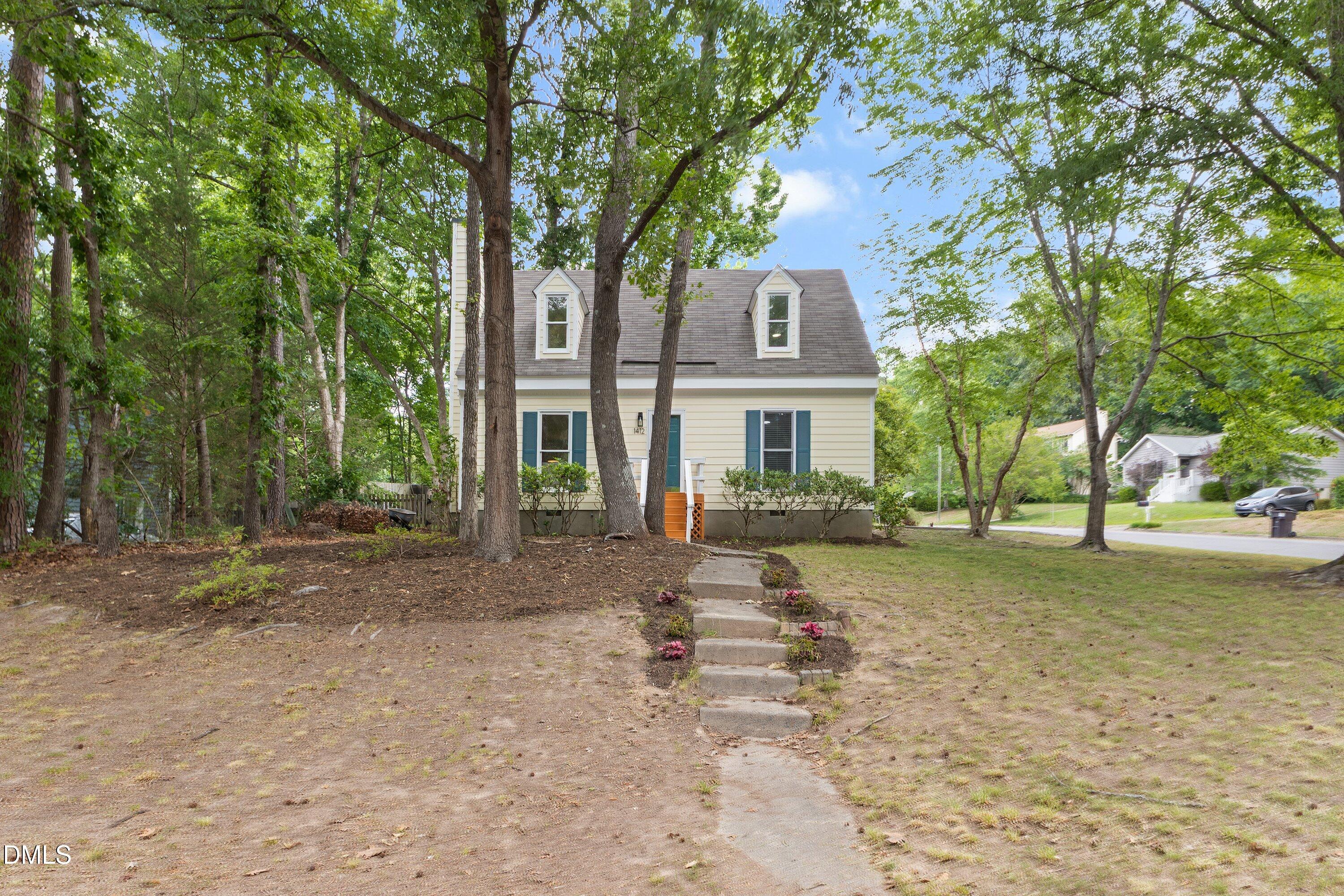 1412 Valley Run