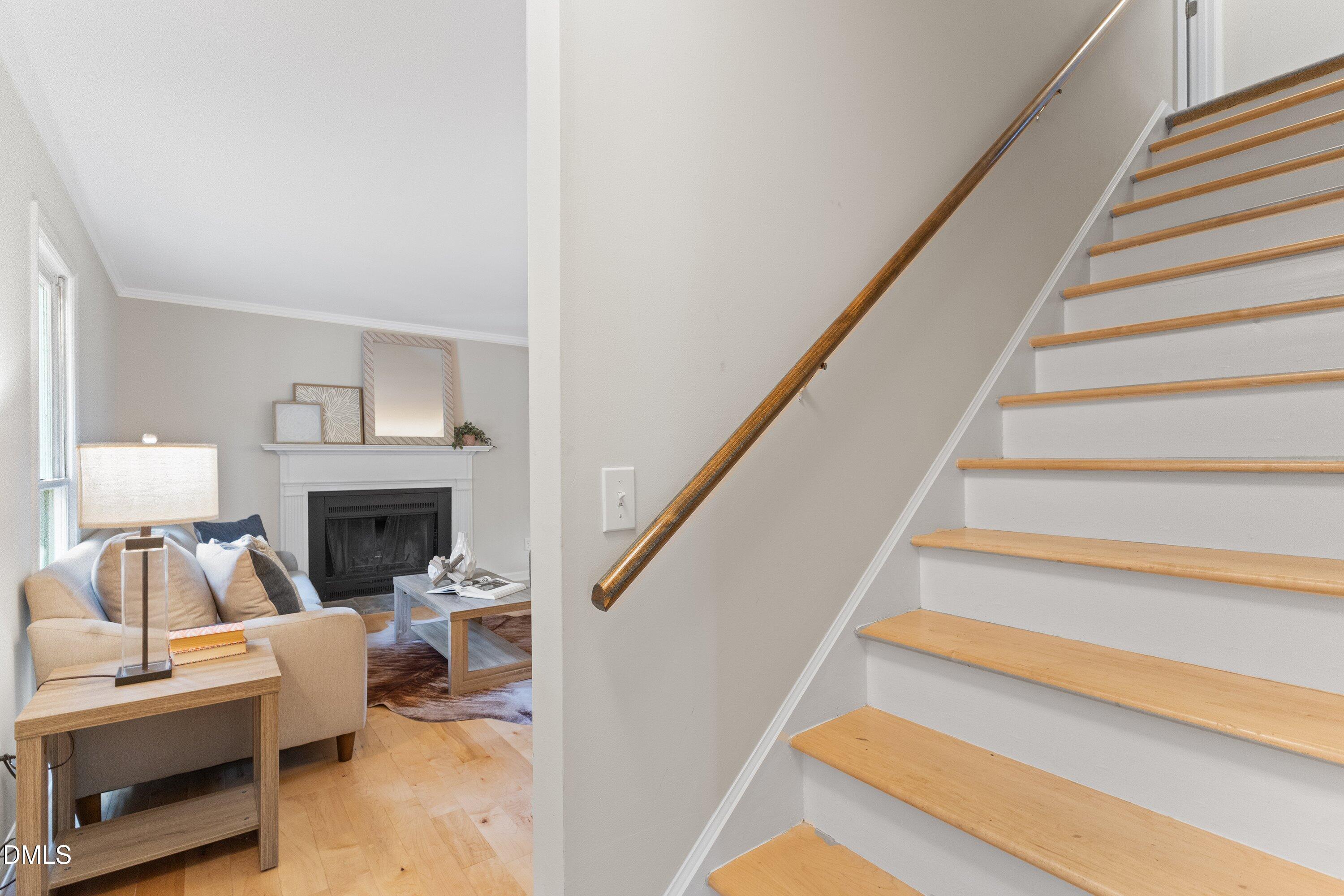 1412 Valley Run