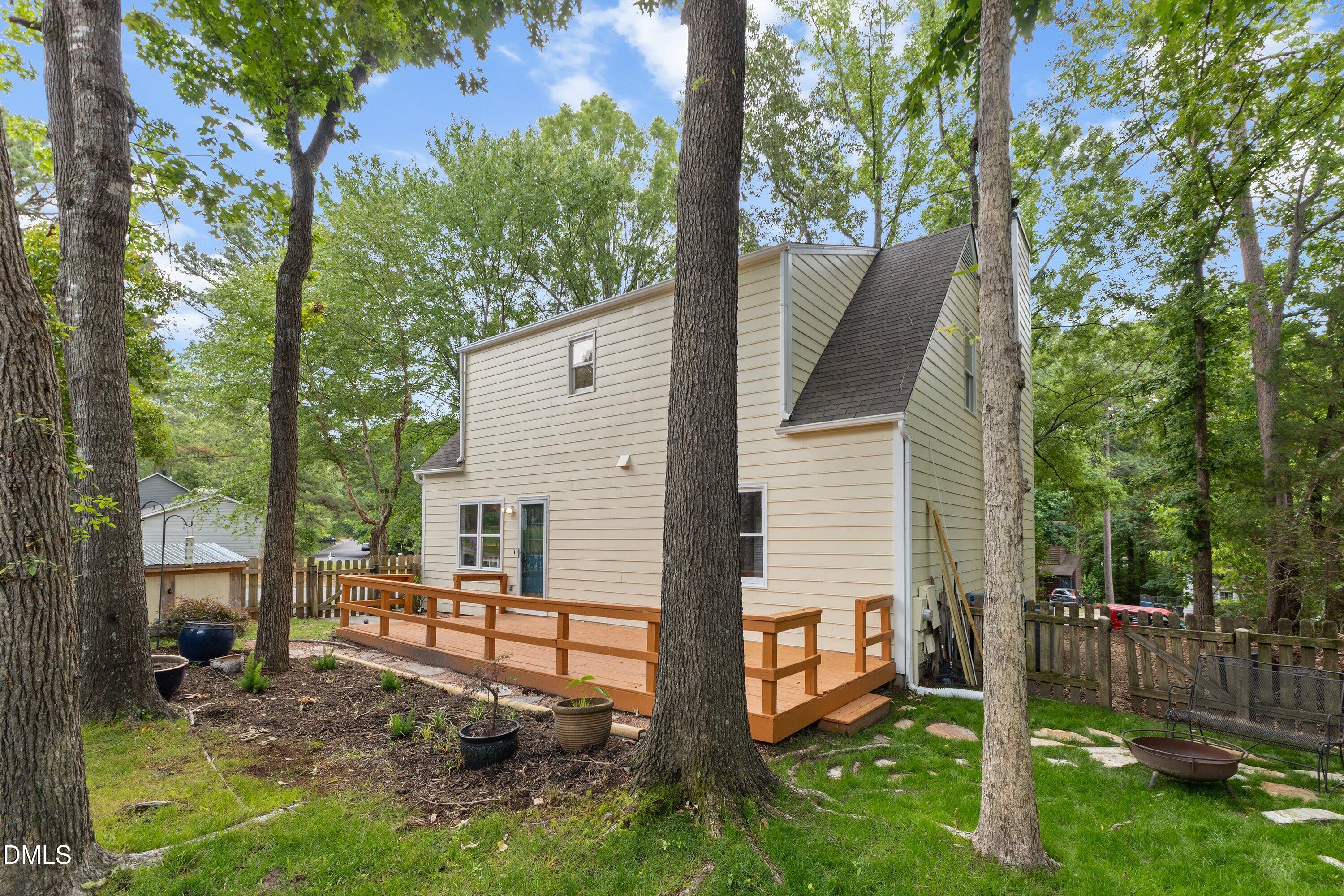 1412 Valley Run