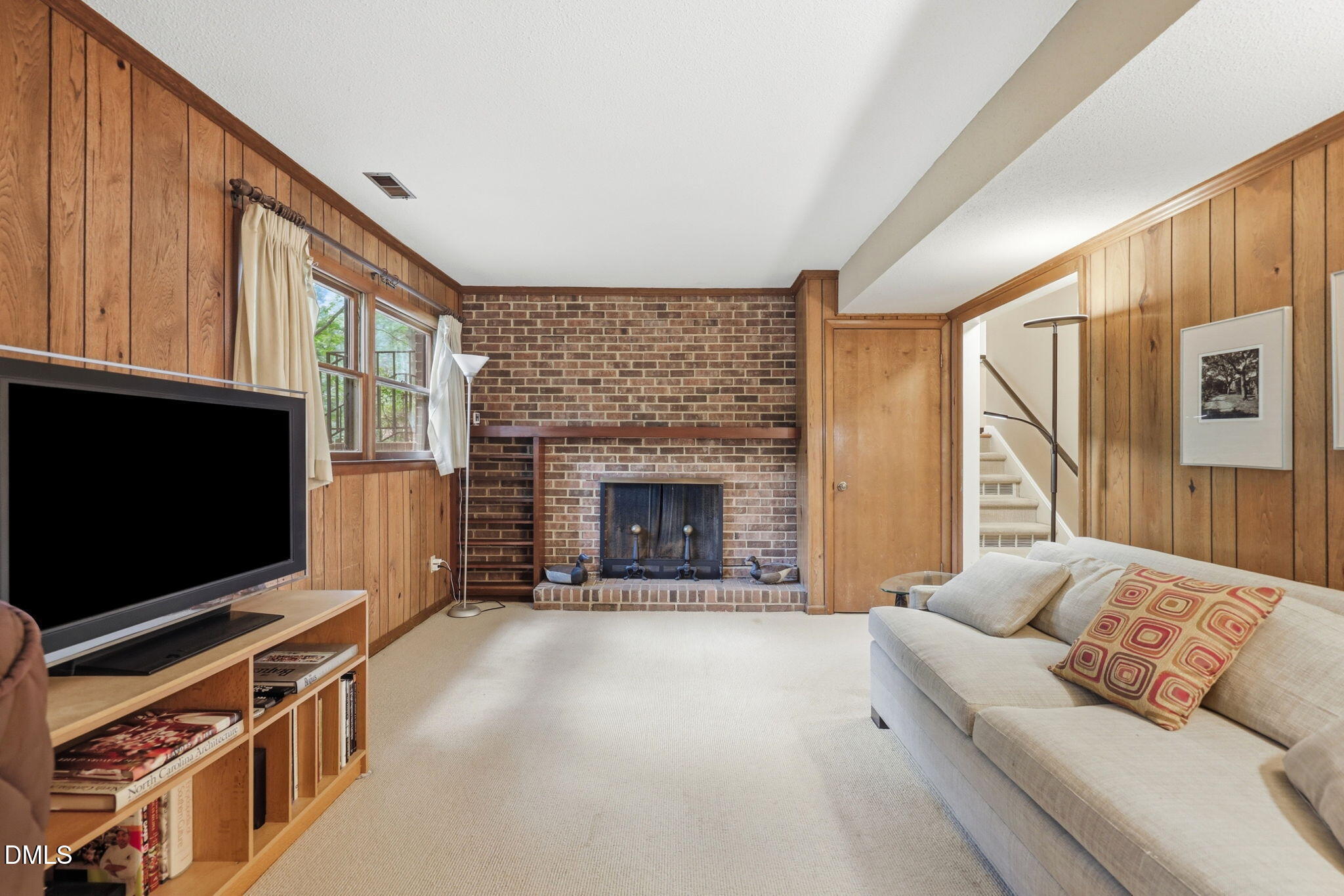 1904 Overland Drive