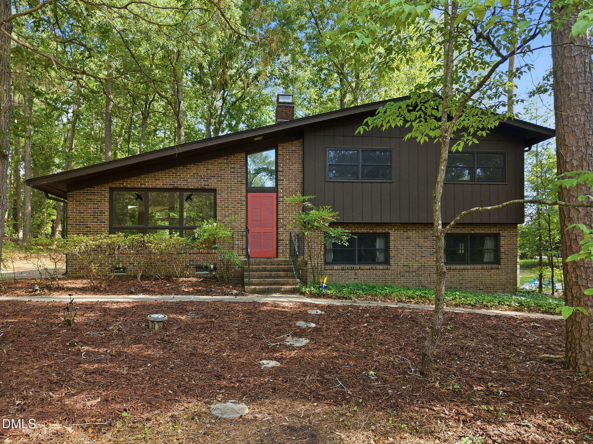 1904 Overland Drive