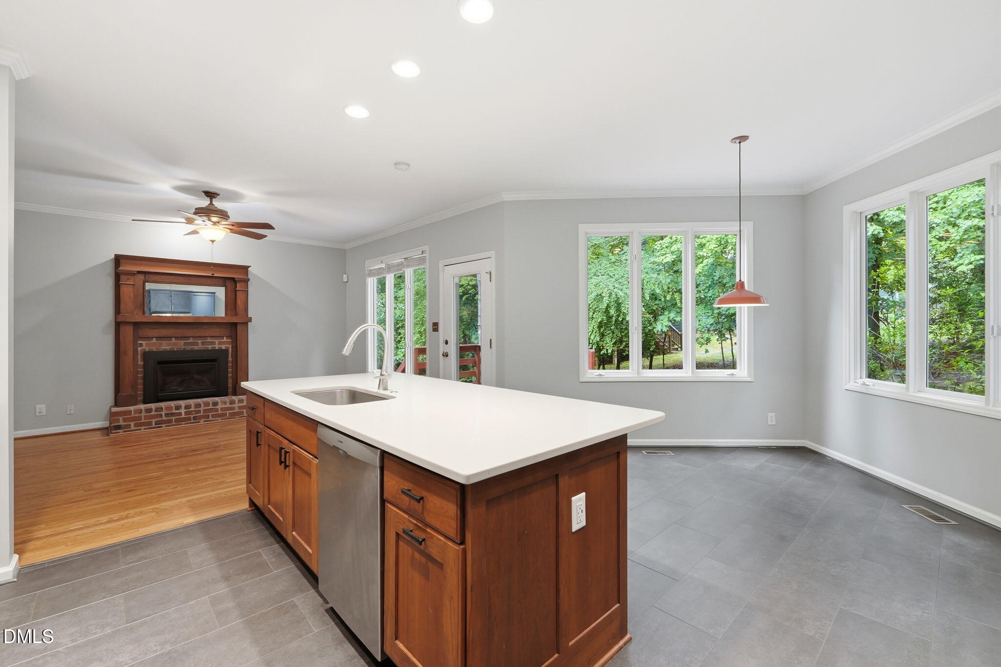 121 Waverly Forest Lane