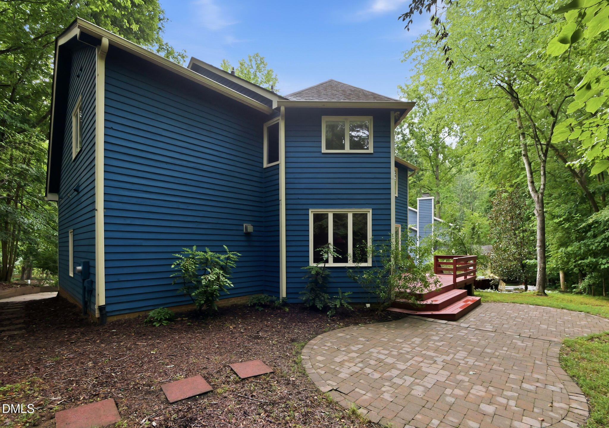 121 Waverly Forest Lane