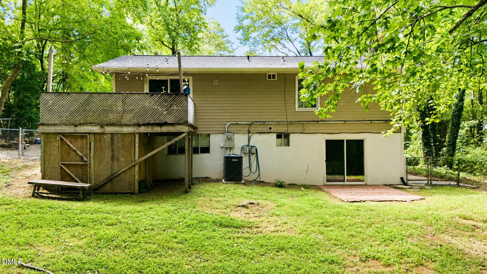 8718 Rollingwood Road