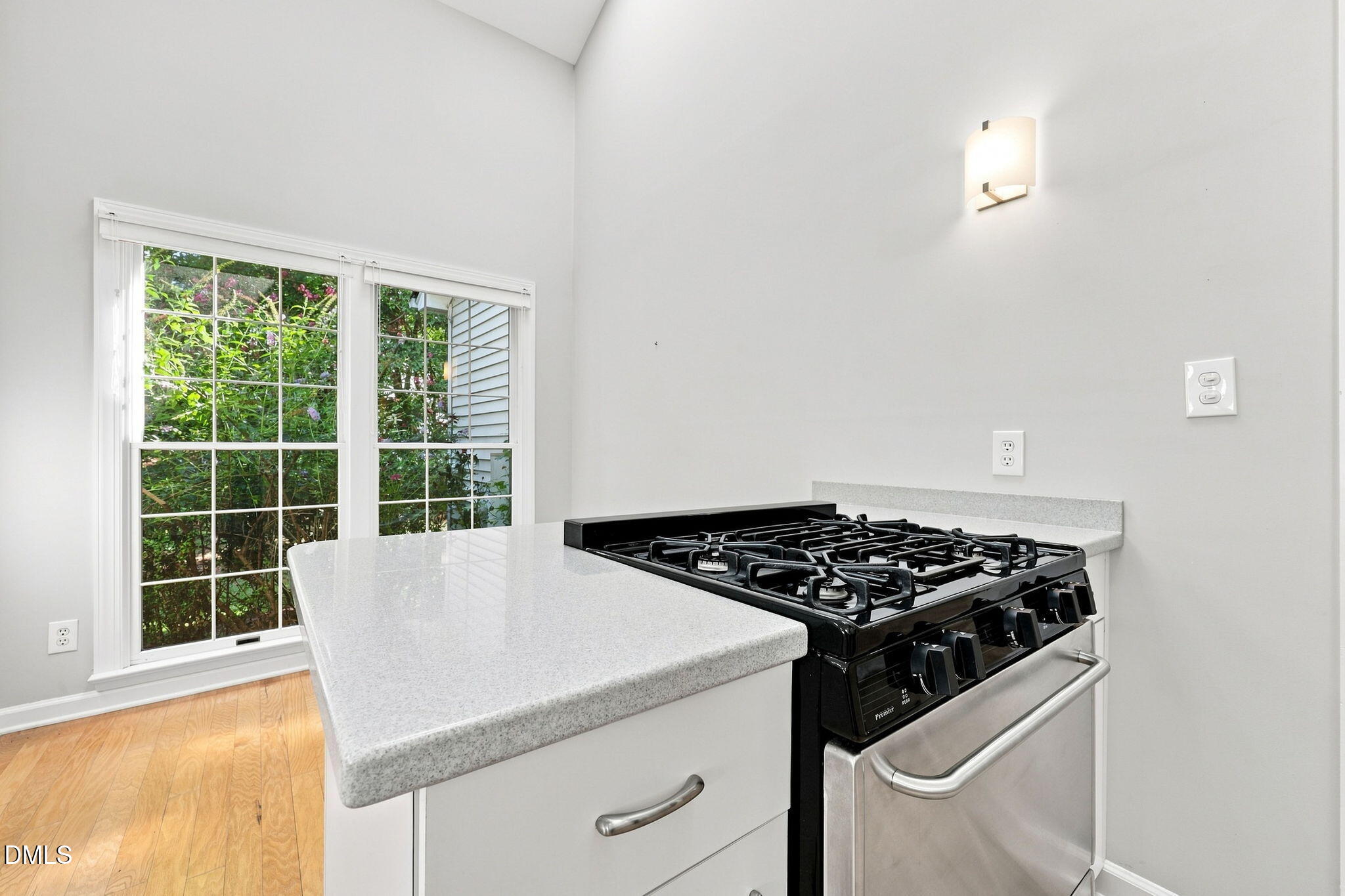 334 Whisperwood Close
