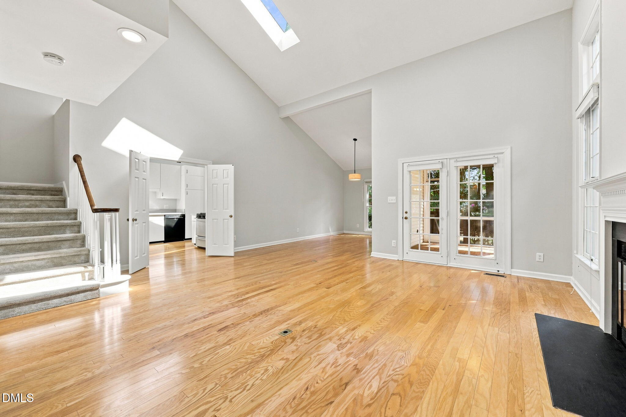 334 Whisperwood Close
