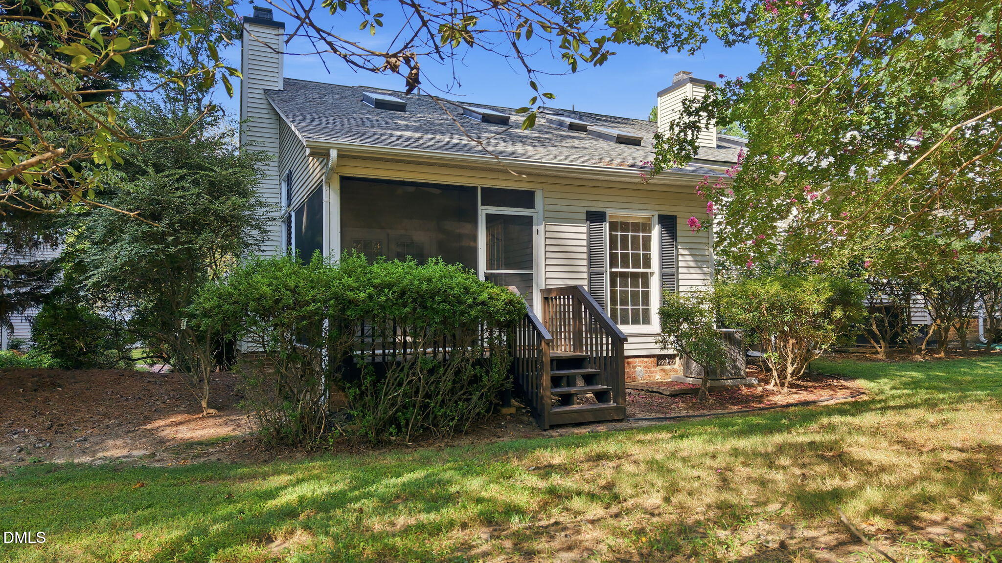 334 Whisperwood Close
