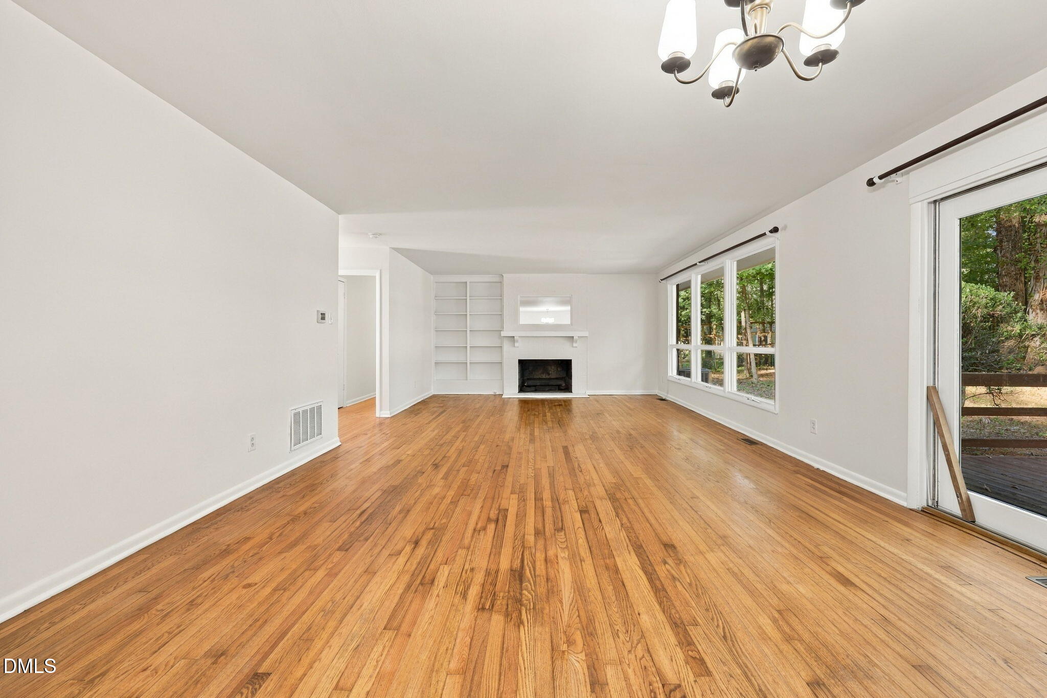 404 Longleaf Drive