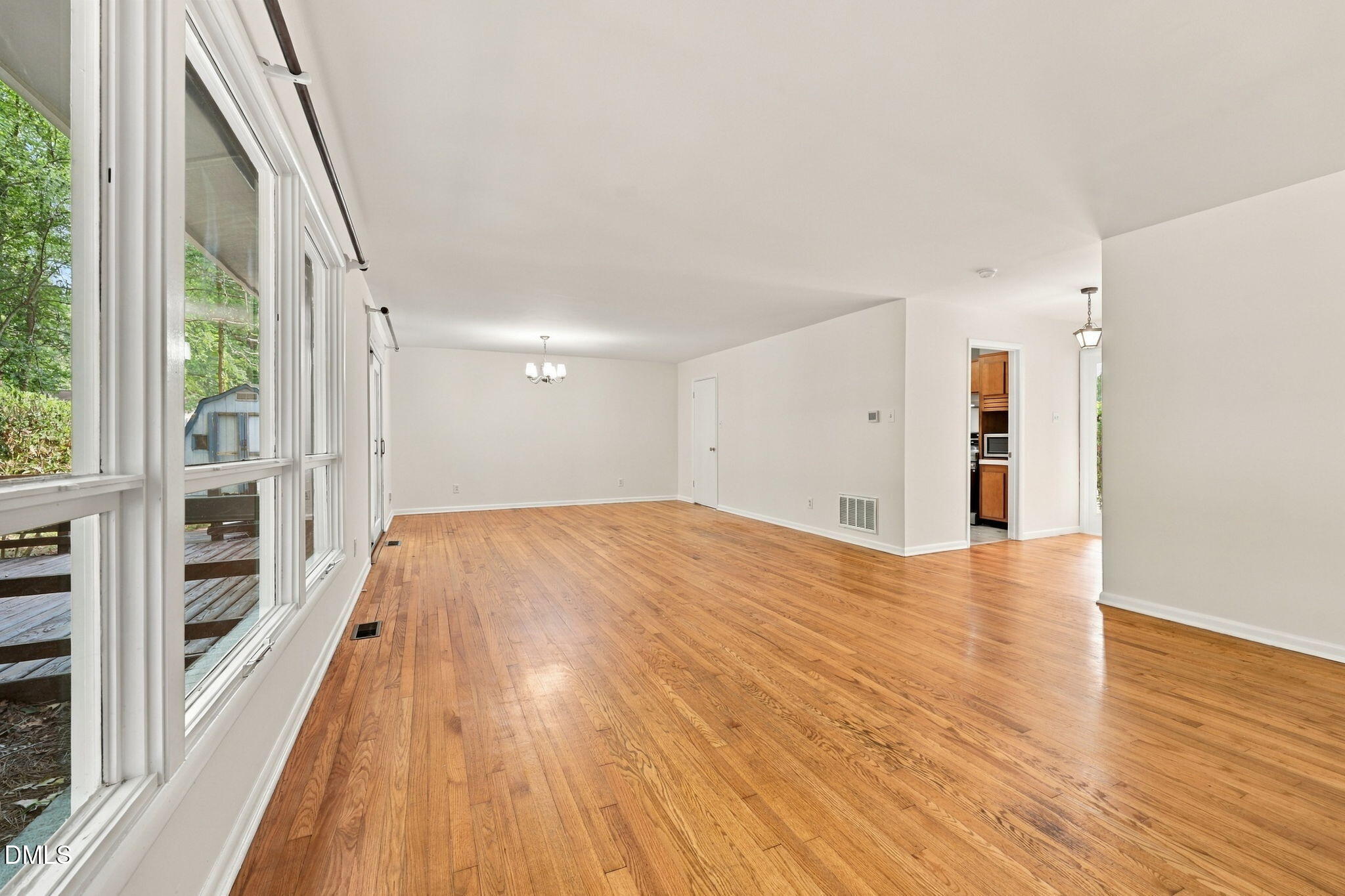 404 Longleaf Drive