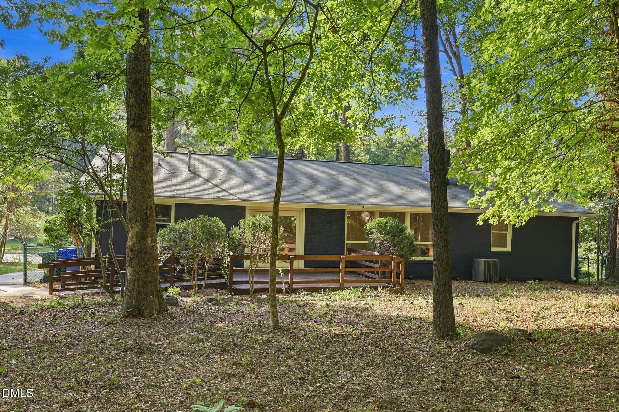 404 Longleaf Drive