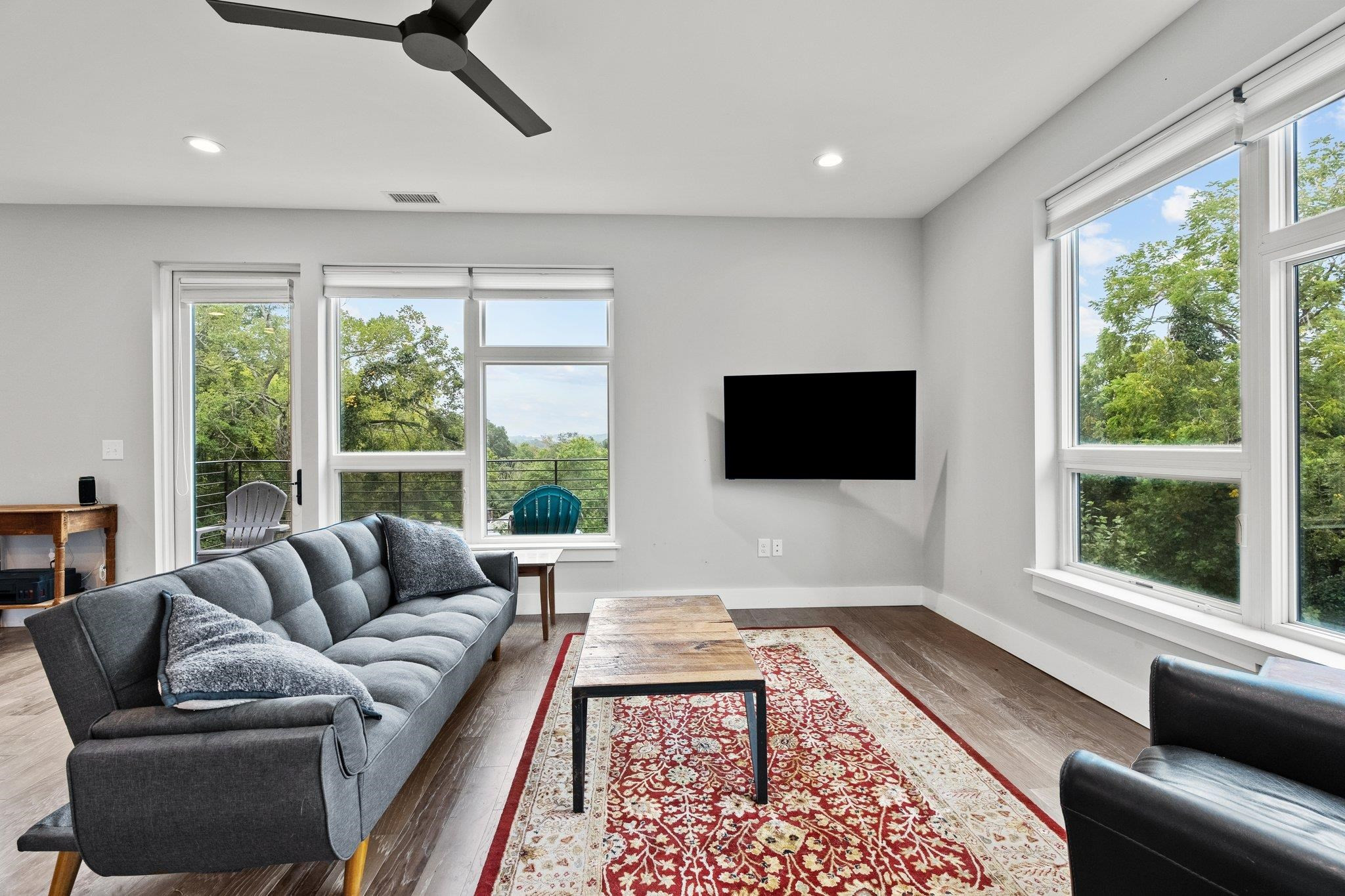 515 N Churton Street Unit: 302