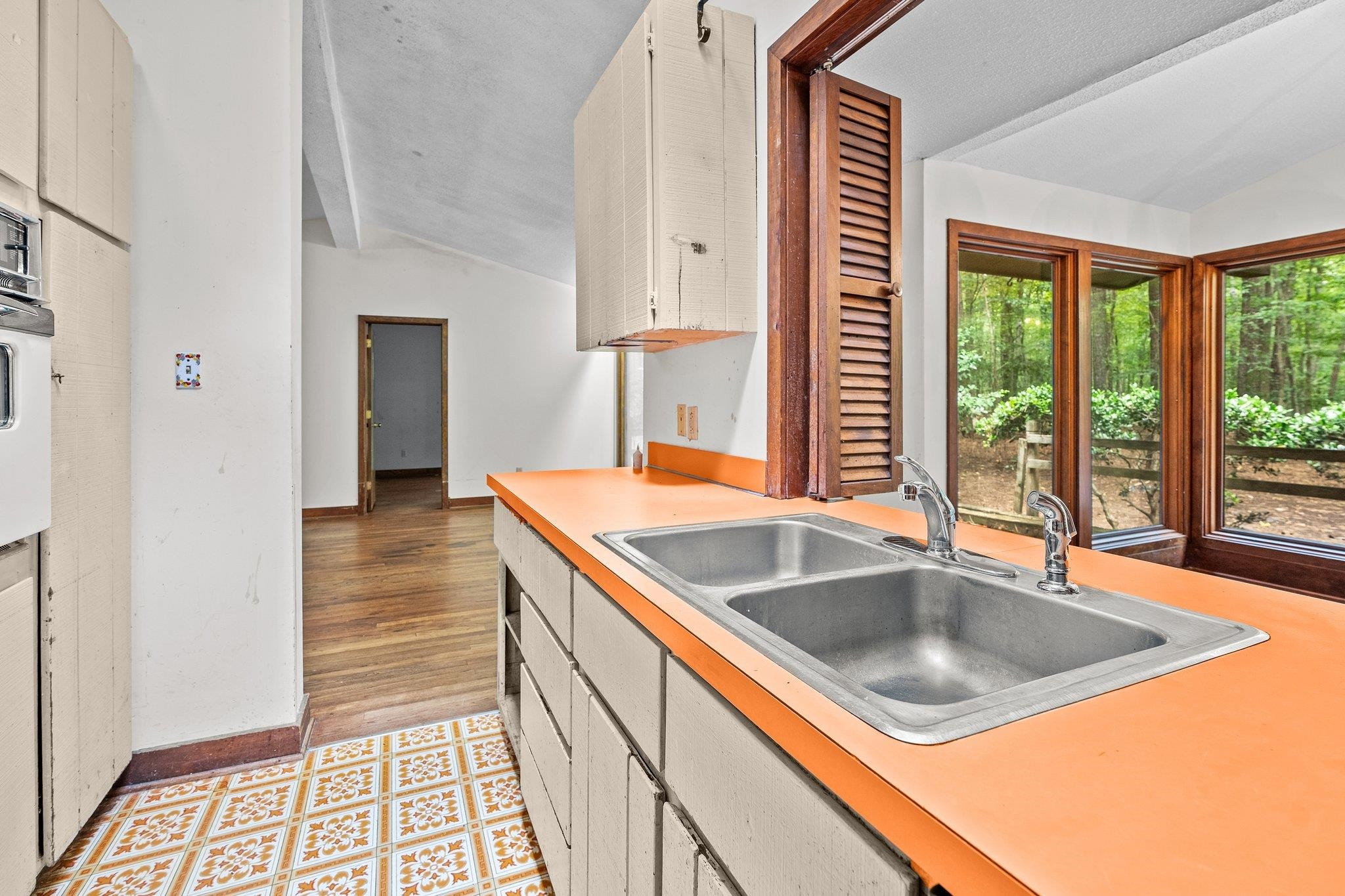 202 Mimosa Drive