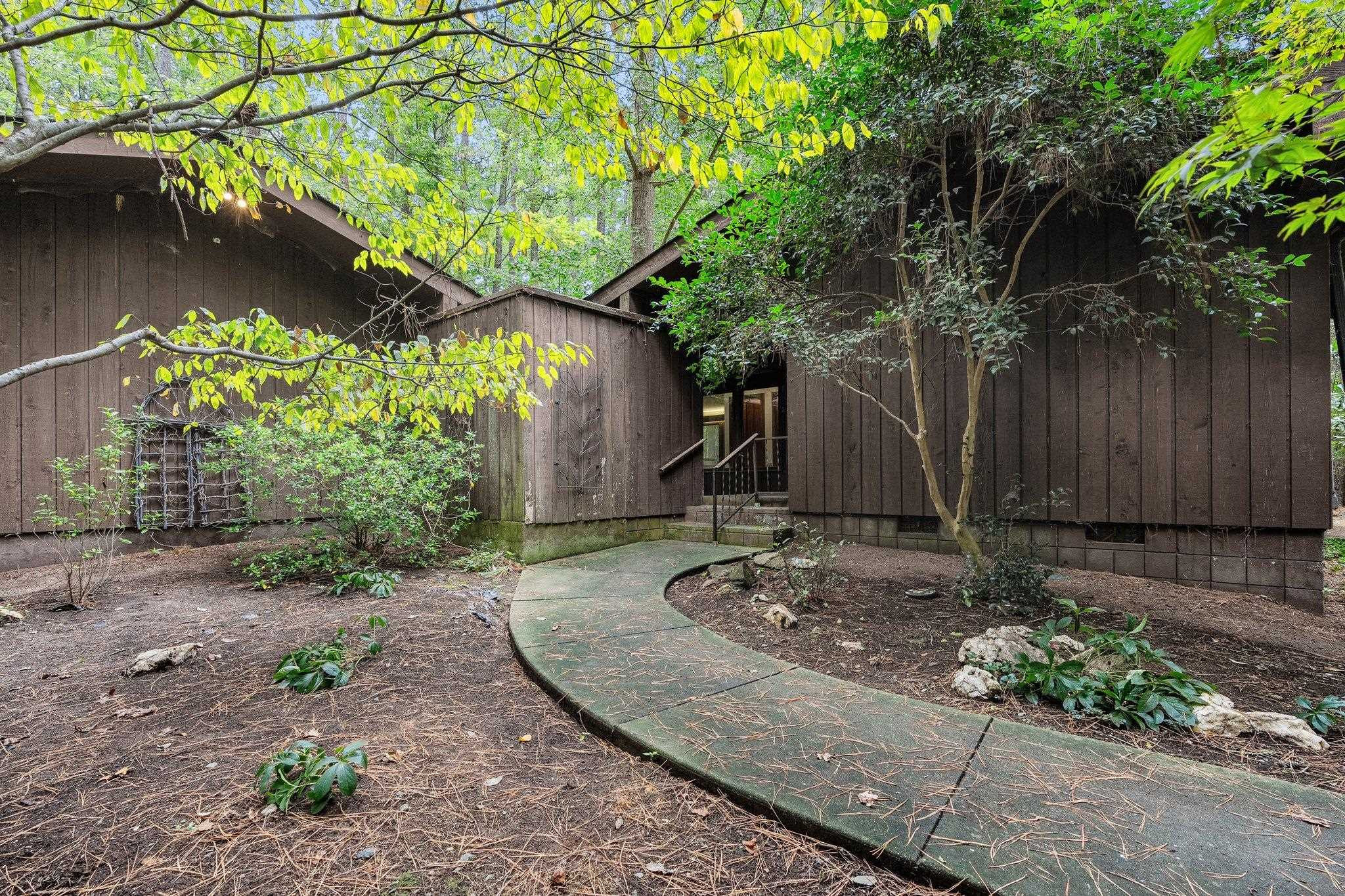 202 Mimosa Drive