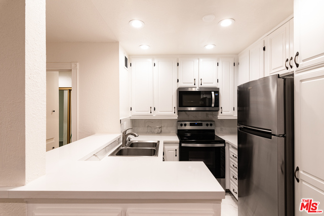 11750 W Sunset Blvd Unit: 409