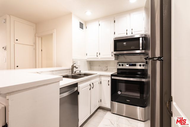11750 W Sunset Blvd Unit: 409